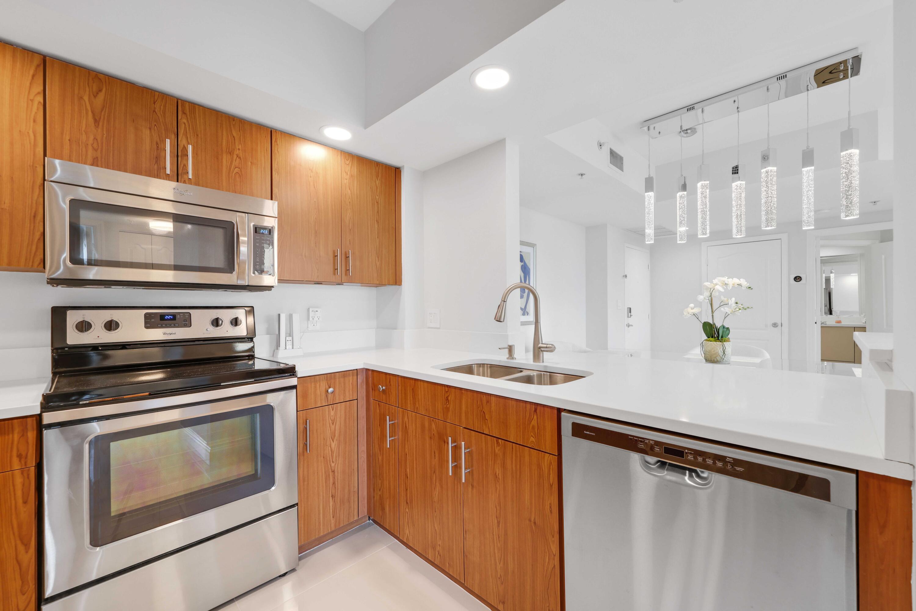 100 N Federal #1021, Fort Lauderdale FL 33301