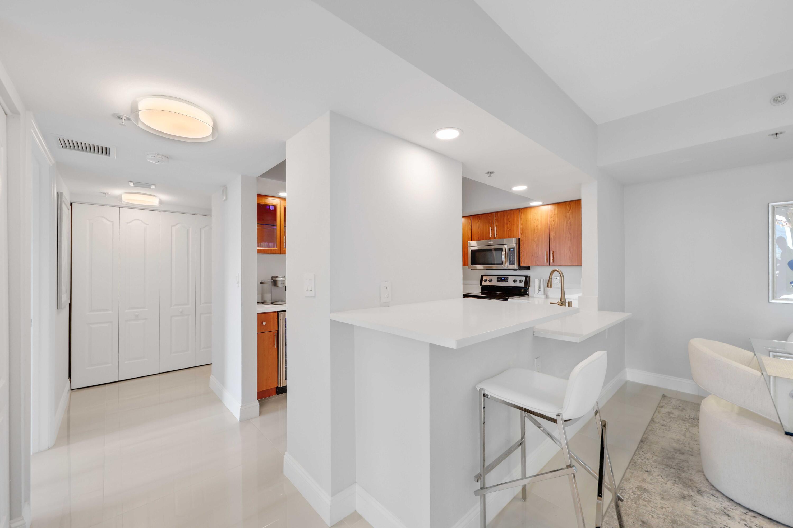 100 N Federal #1021, Fort Lauderdale FL 33301