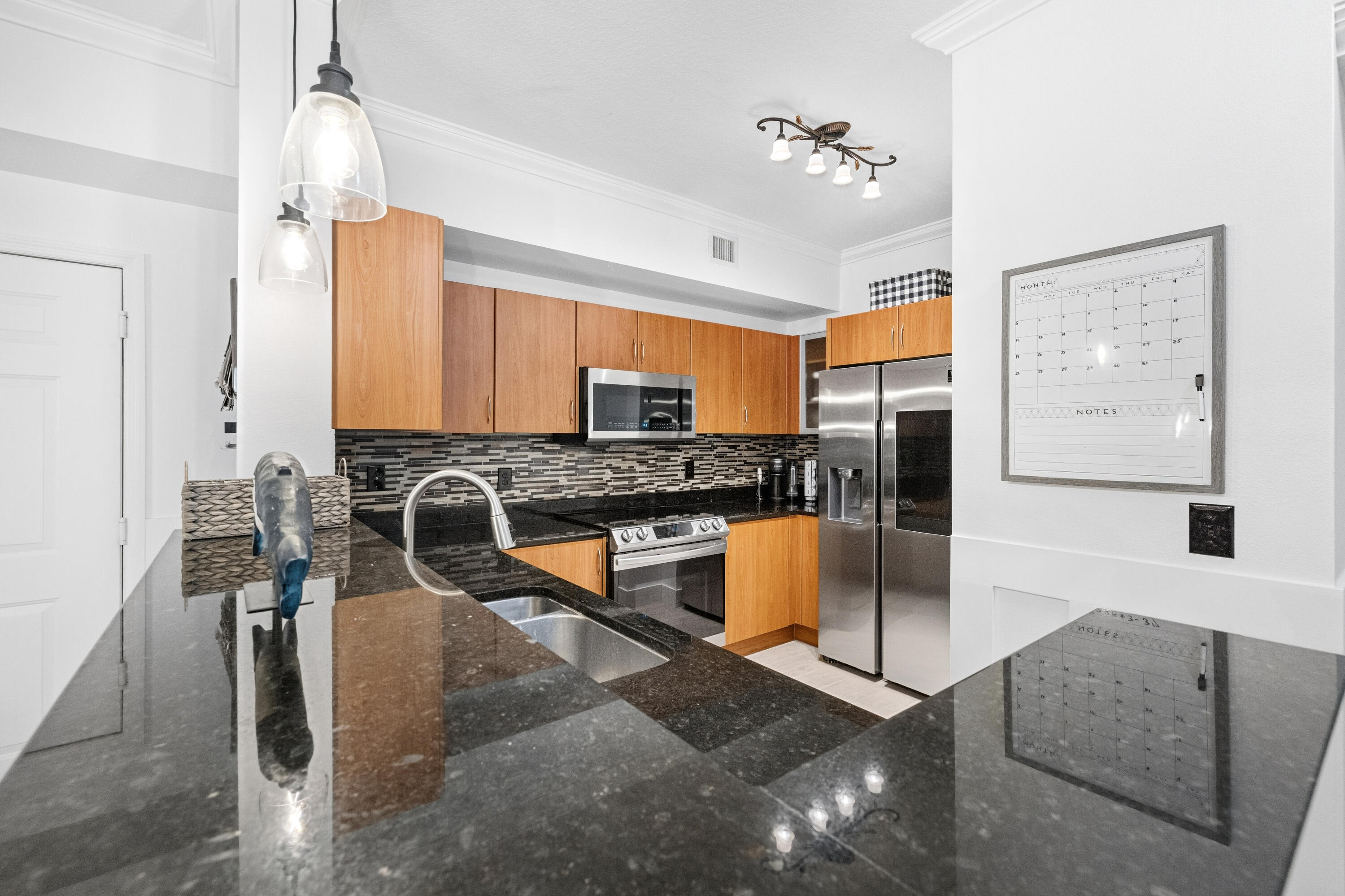 806 E Windward #213, Lantana FL 33462