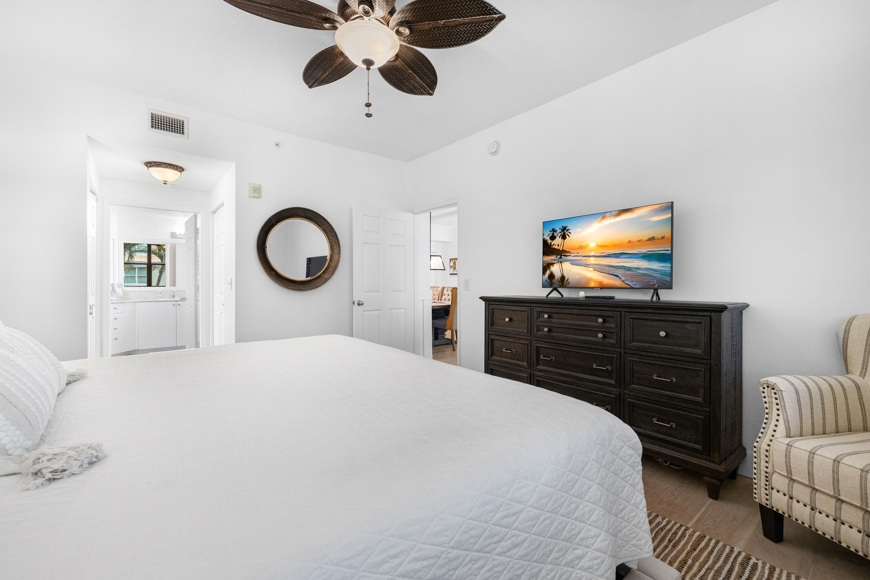 806 E Windward #213, Lantana FL 33462