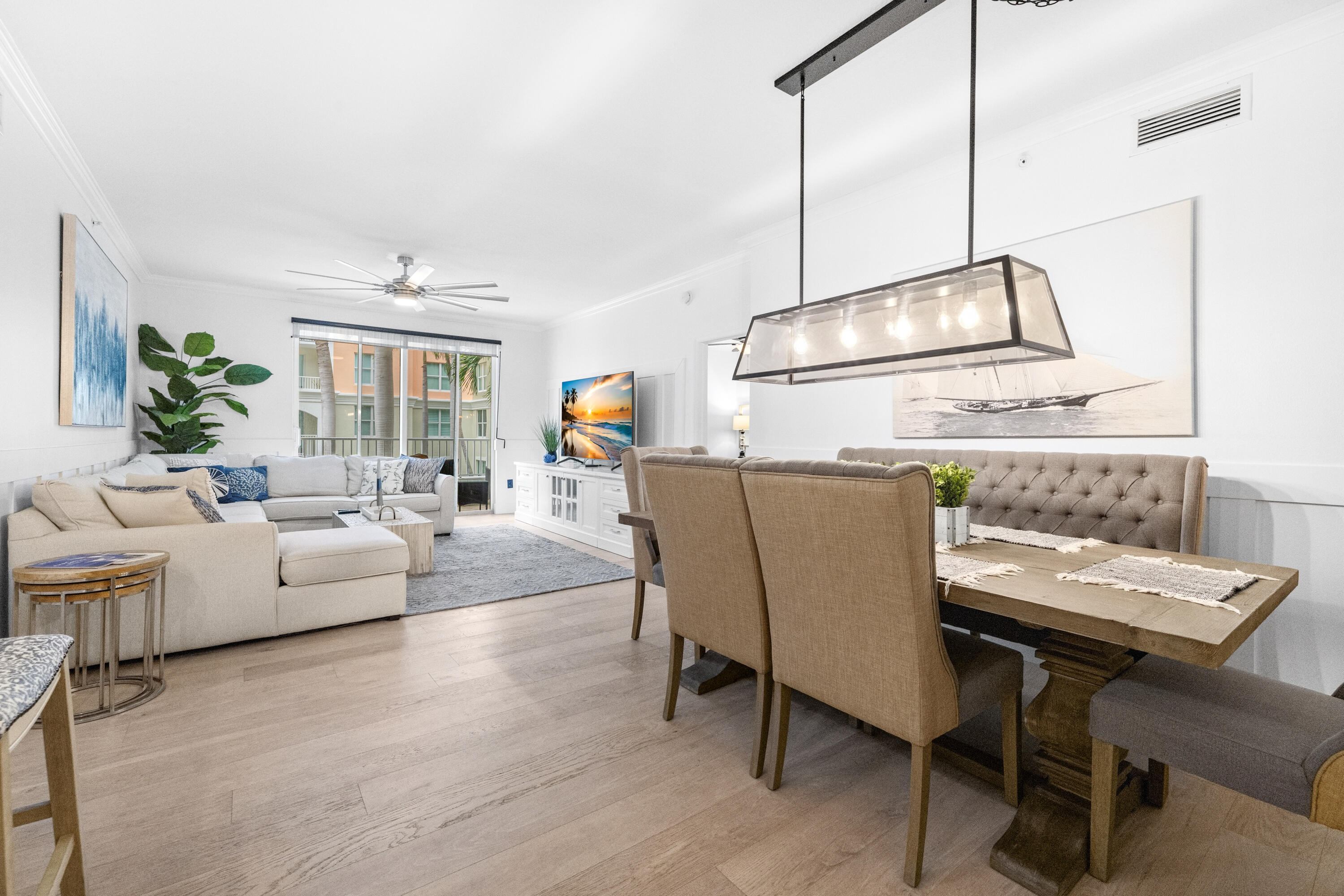 806 E Windward #213, Lantana FL 33462