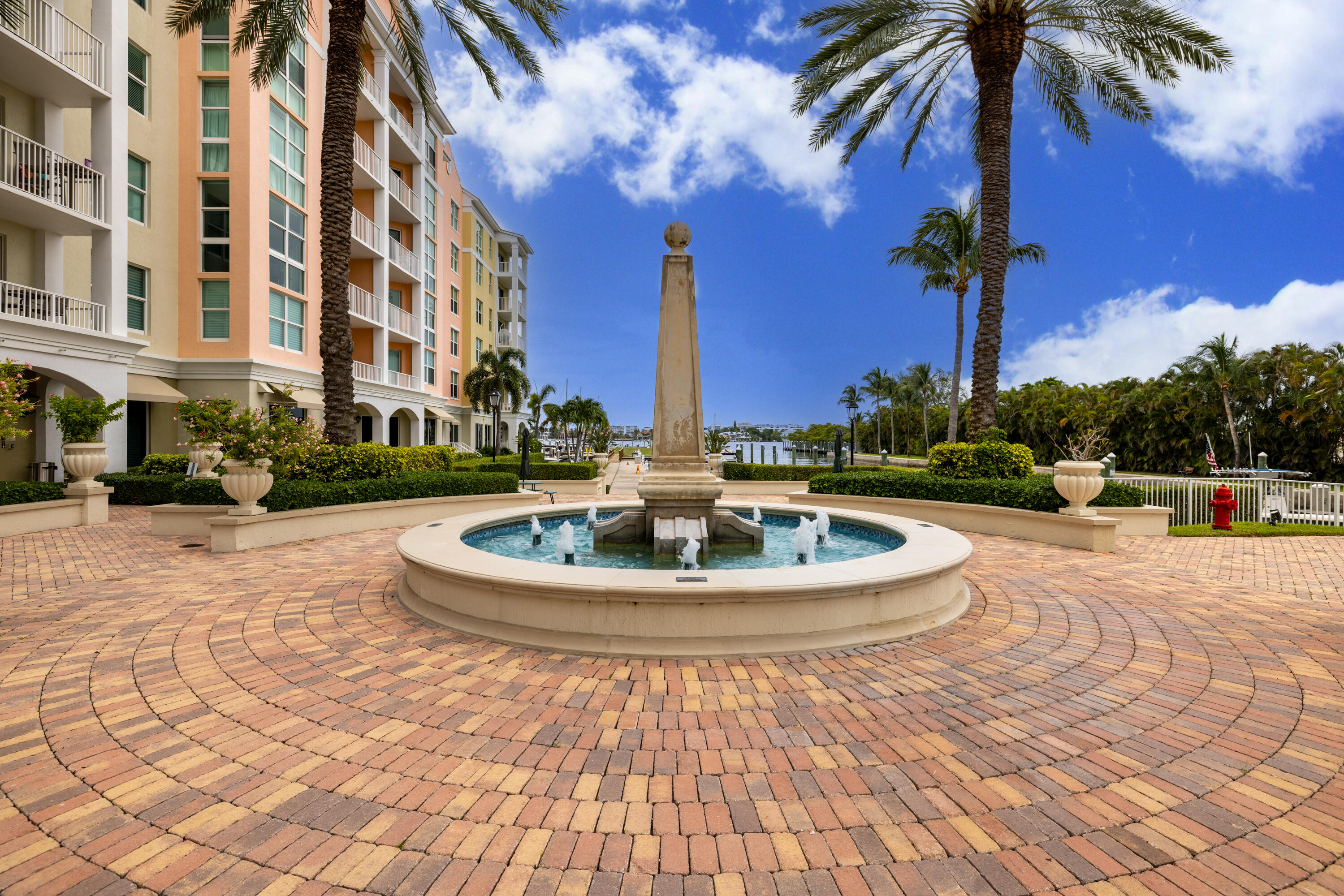 806 E Windward #213, Lantana FL 33462