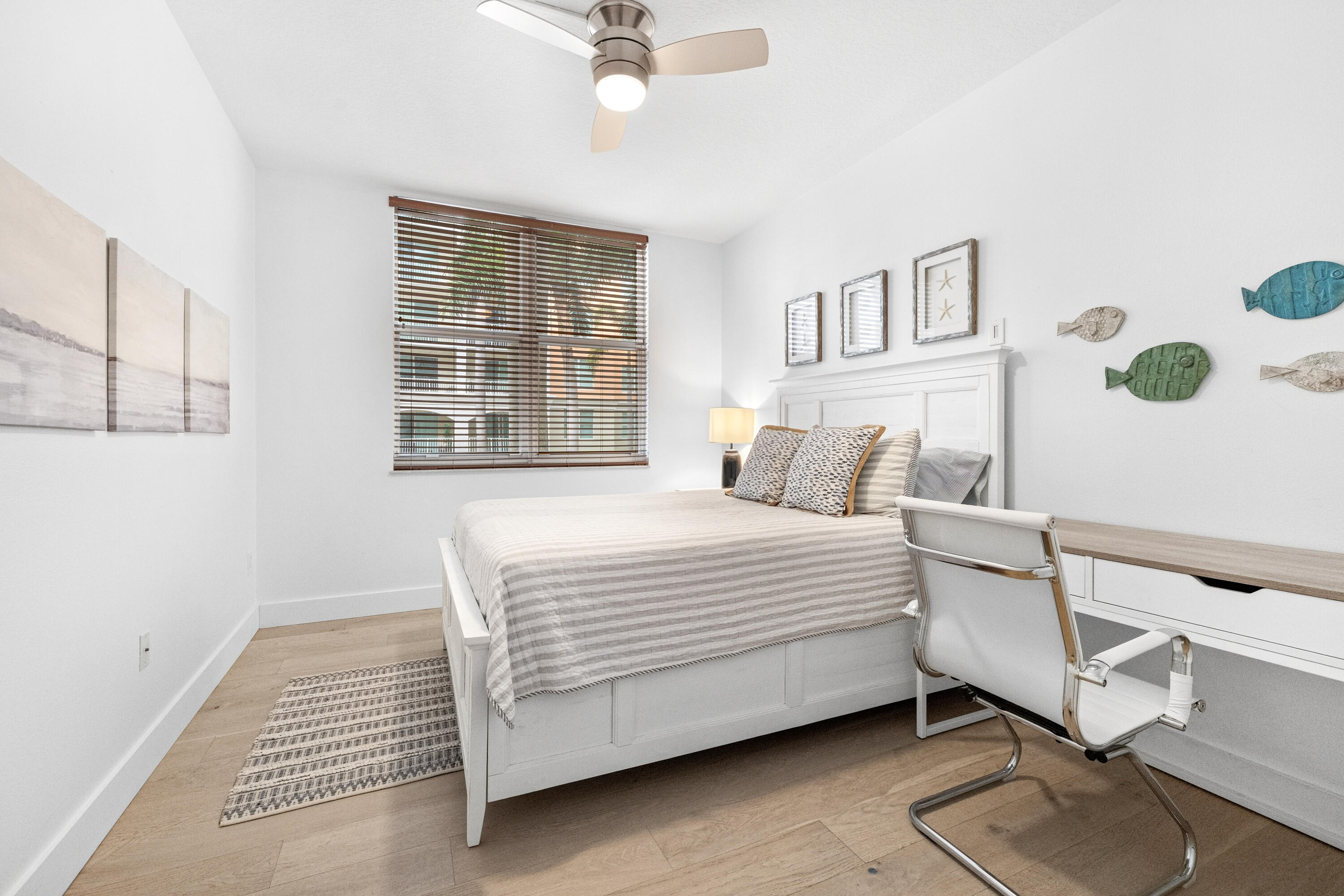 806 E Windward #213, Lantana FL 33462