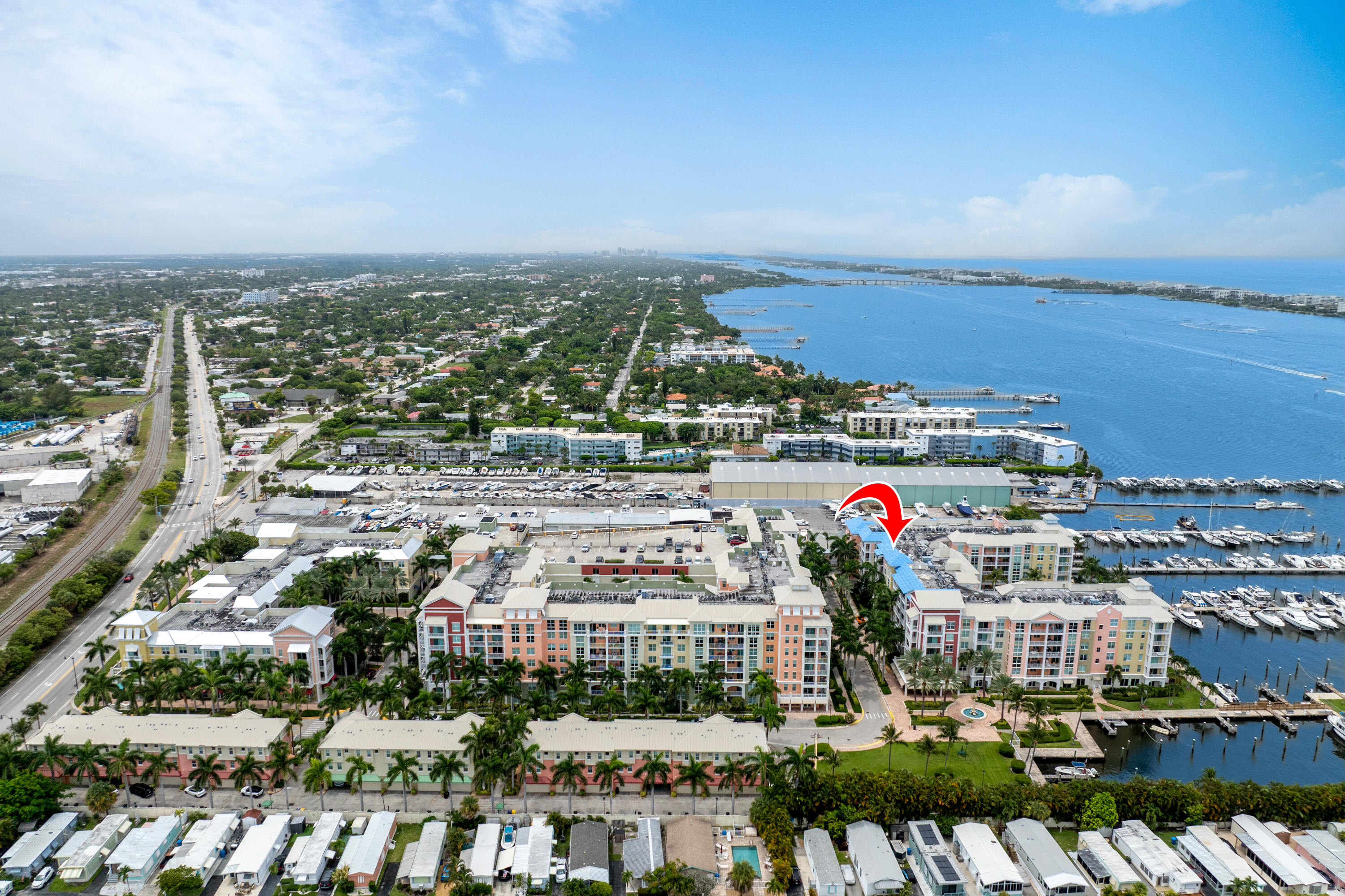 806 E Windward #213, Lantana FL 33462