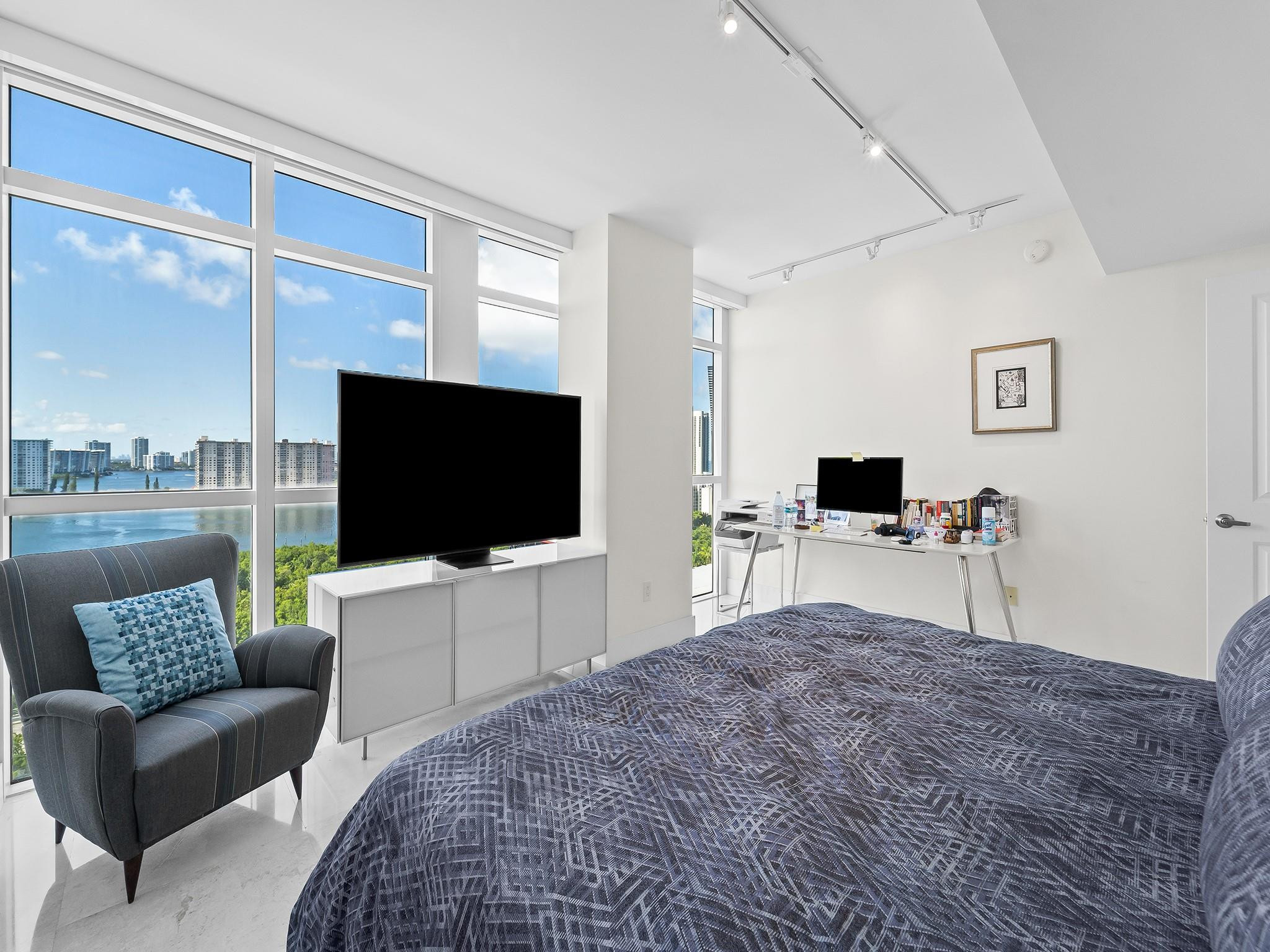 400 SUNNY ISLES #1608, Sunny Isles Beach FL 33160