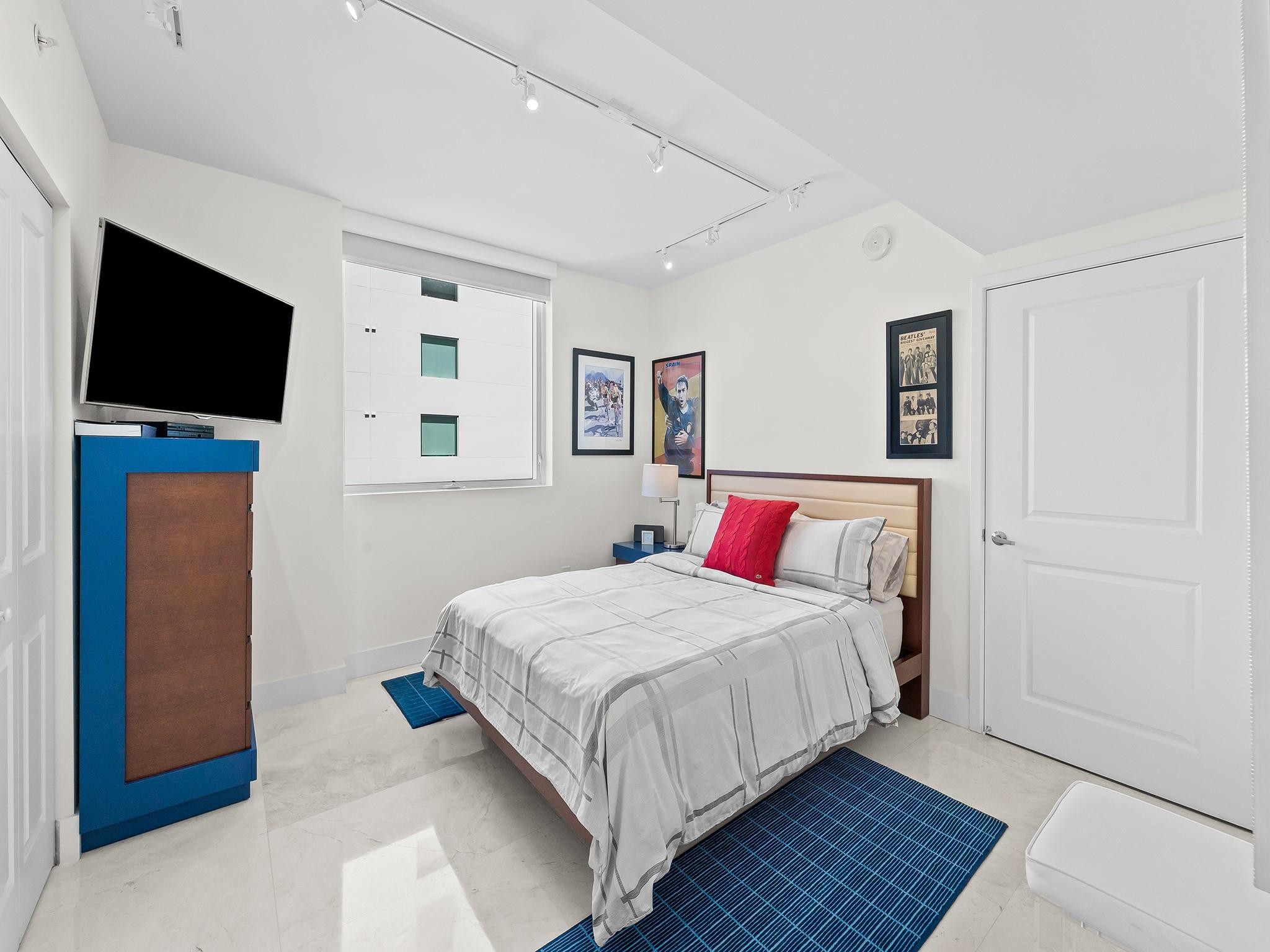 400 SUNNY ISLES #1608, Sunny Isles Beach FL 33160