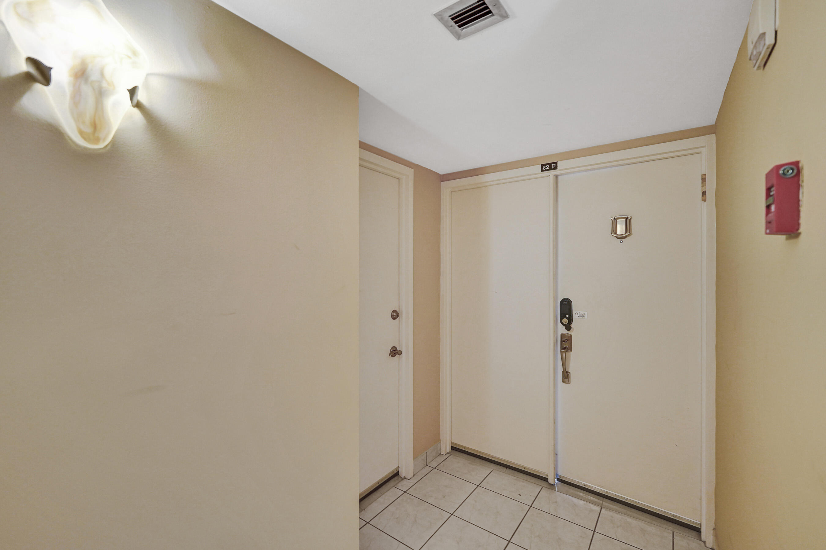 936 Intracoastal #22F, Fort Lauderdale FL 33304
