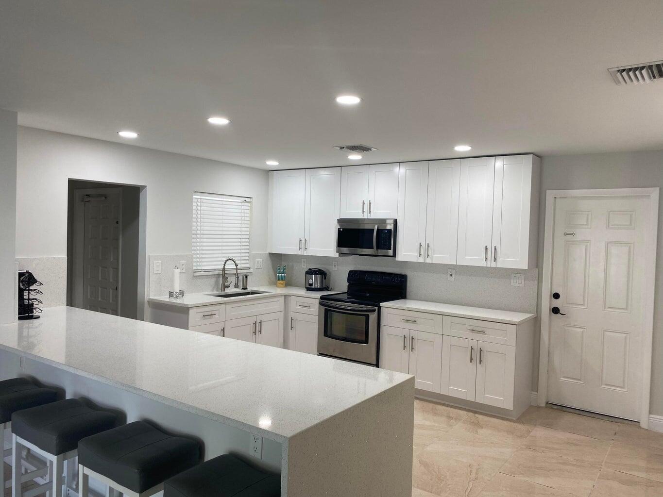 1831 EAST, Lake Clarke Shores FL 33406