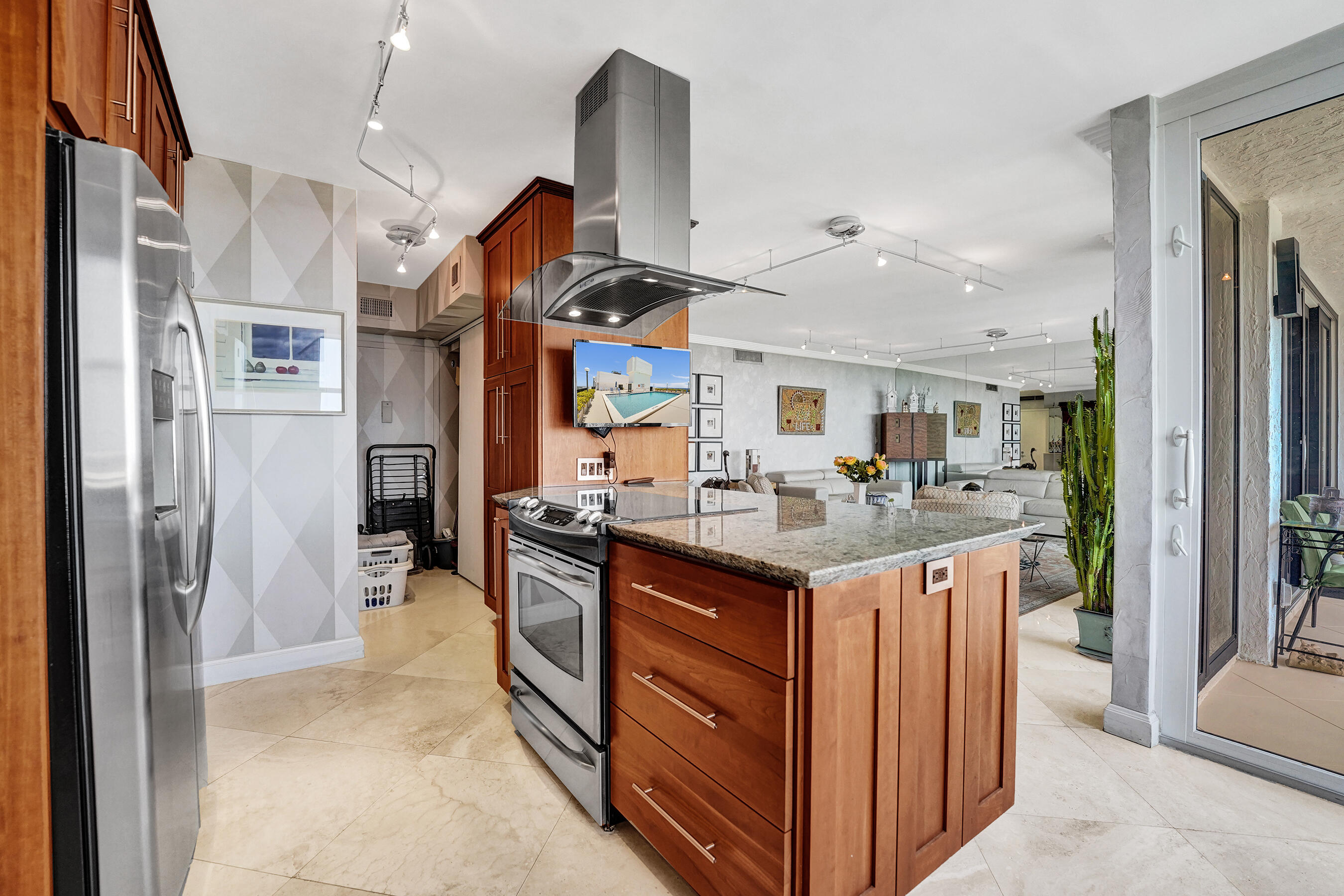 936 Intracoastal #22C, Fort Lauderdale FL 33304