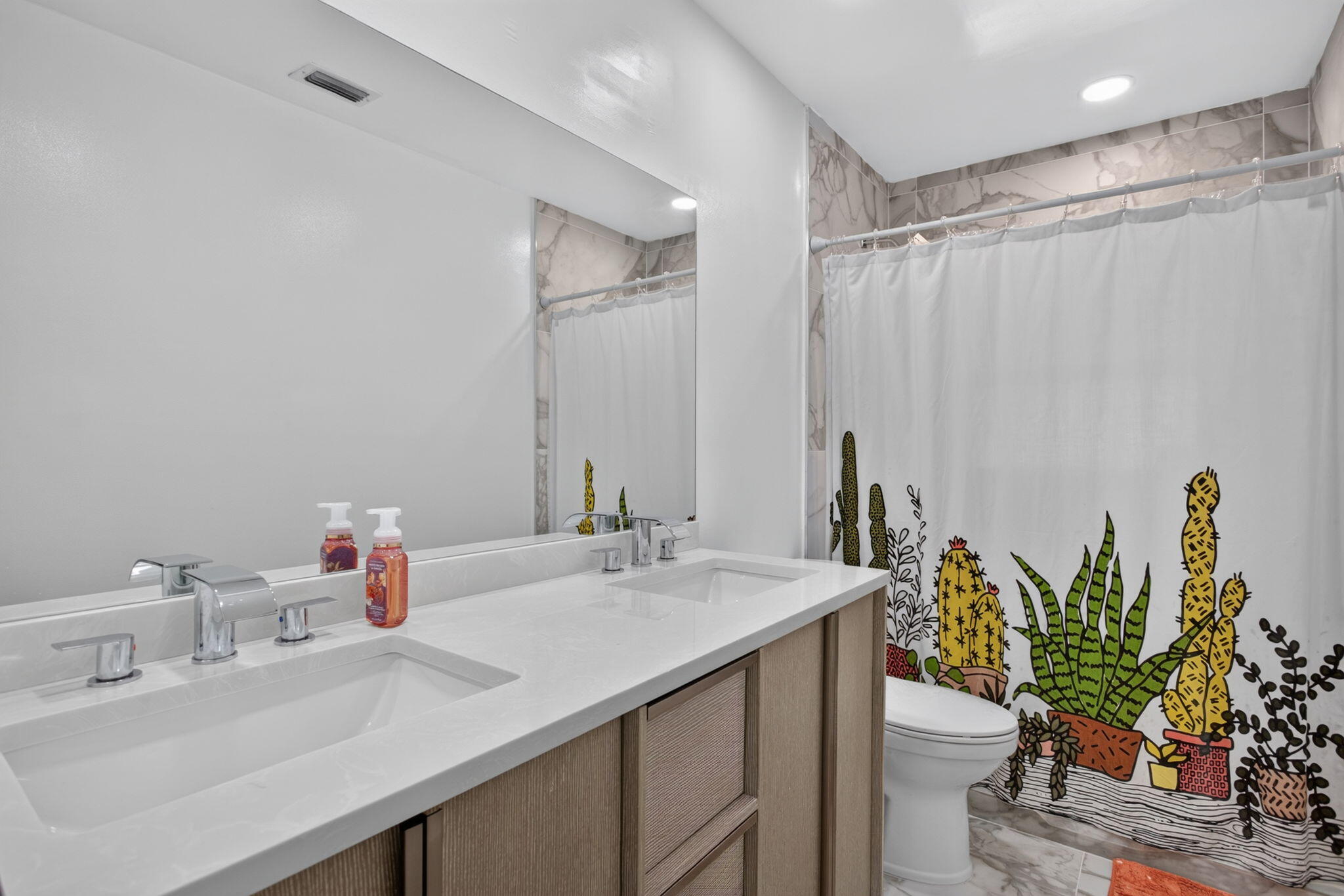7355 NW 83RD, Tamarac FL 33321