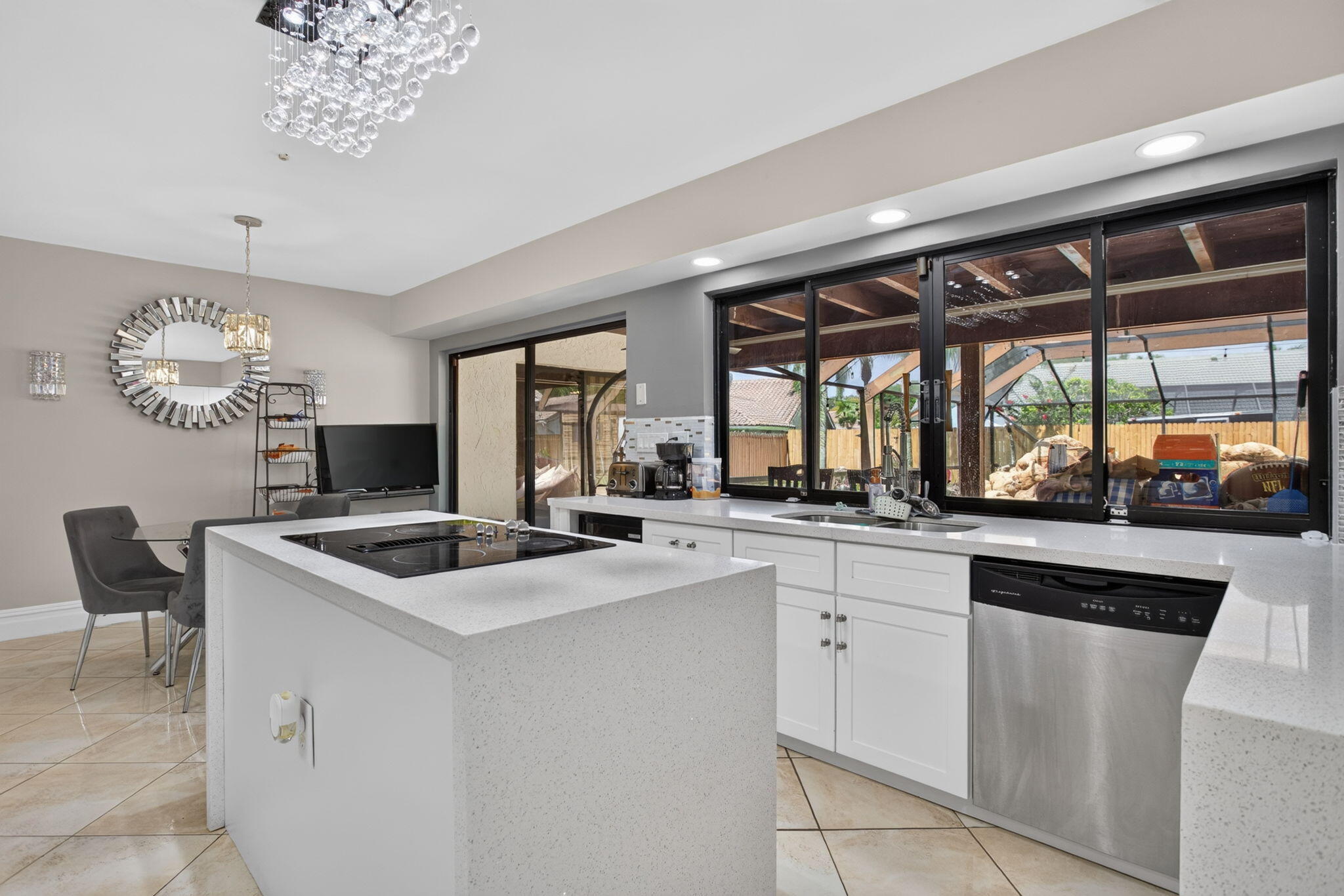 7355 NW 83RD, Tamarac FL 33321