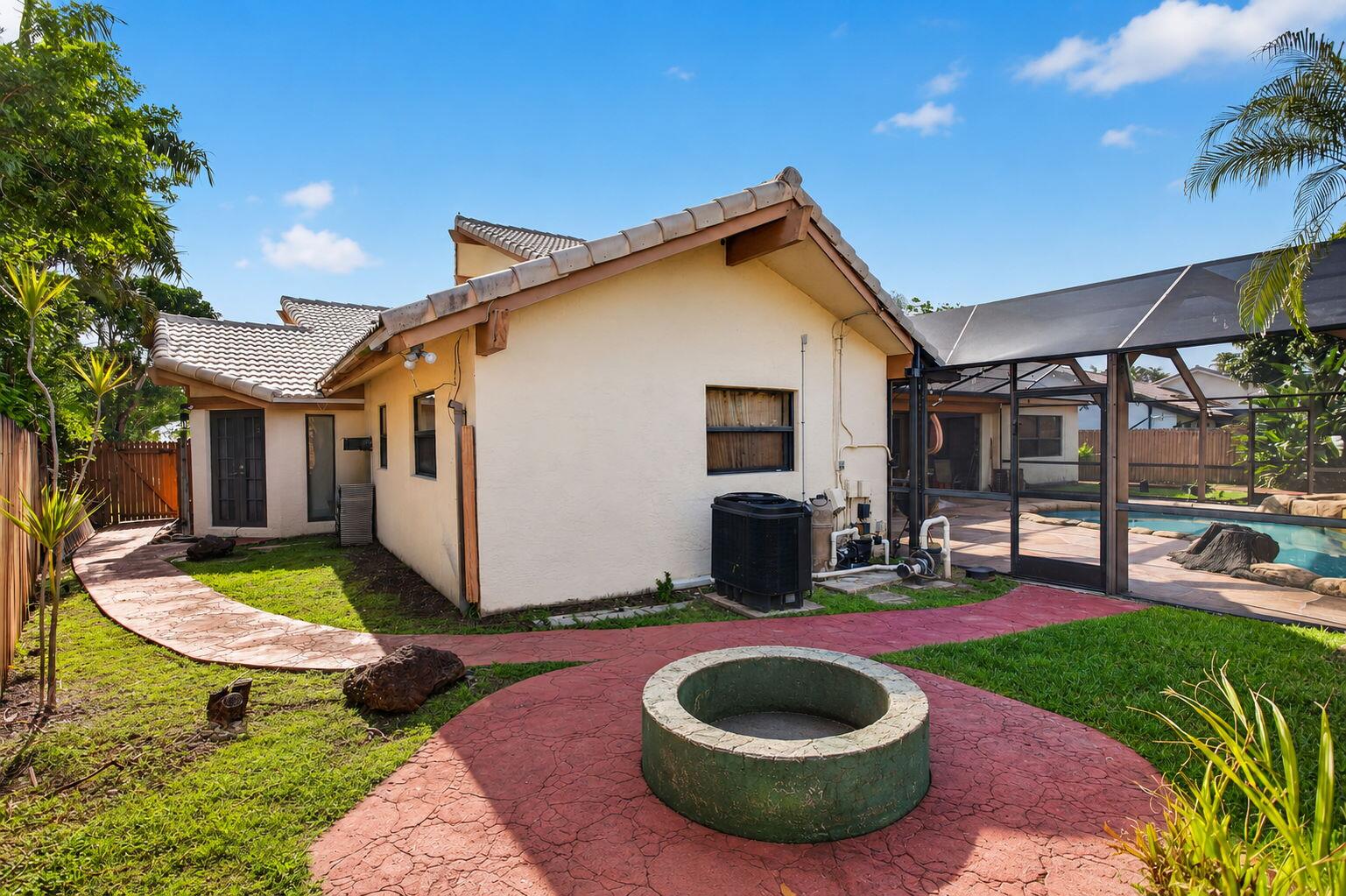 7355 NW 83RD, Tamarac FL 33321