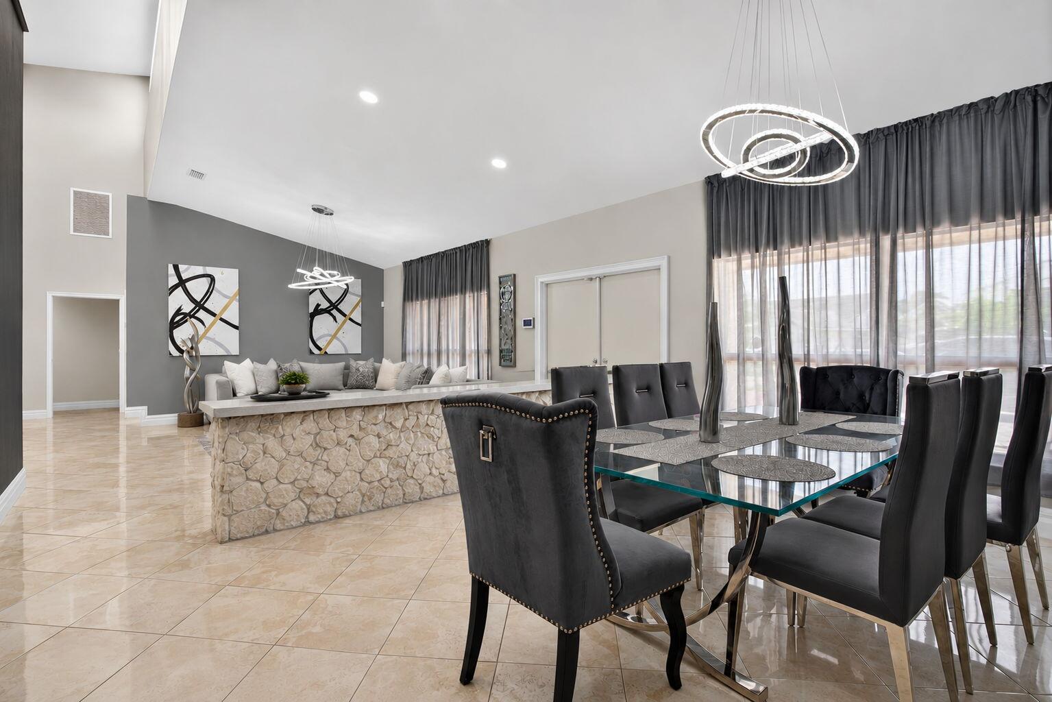 7355 NW 83RD, Tamarac FL 33321