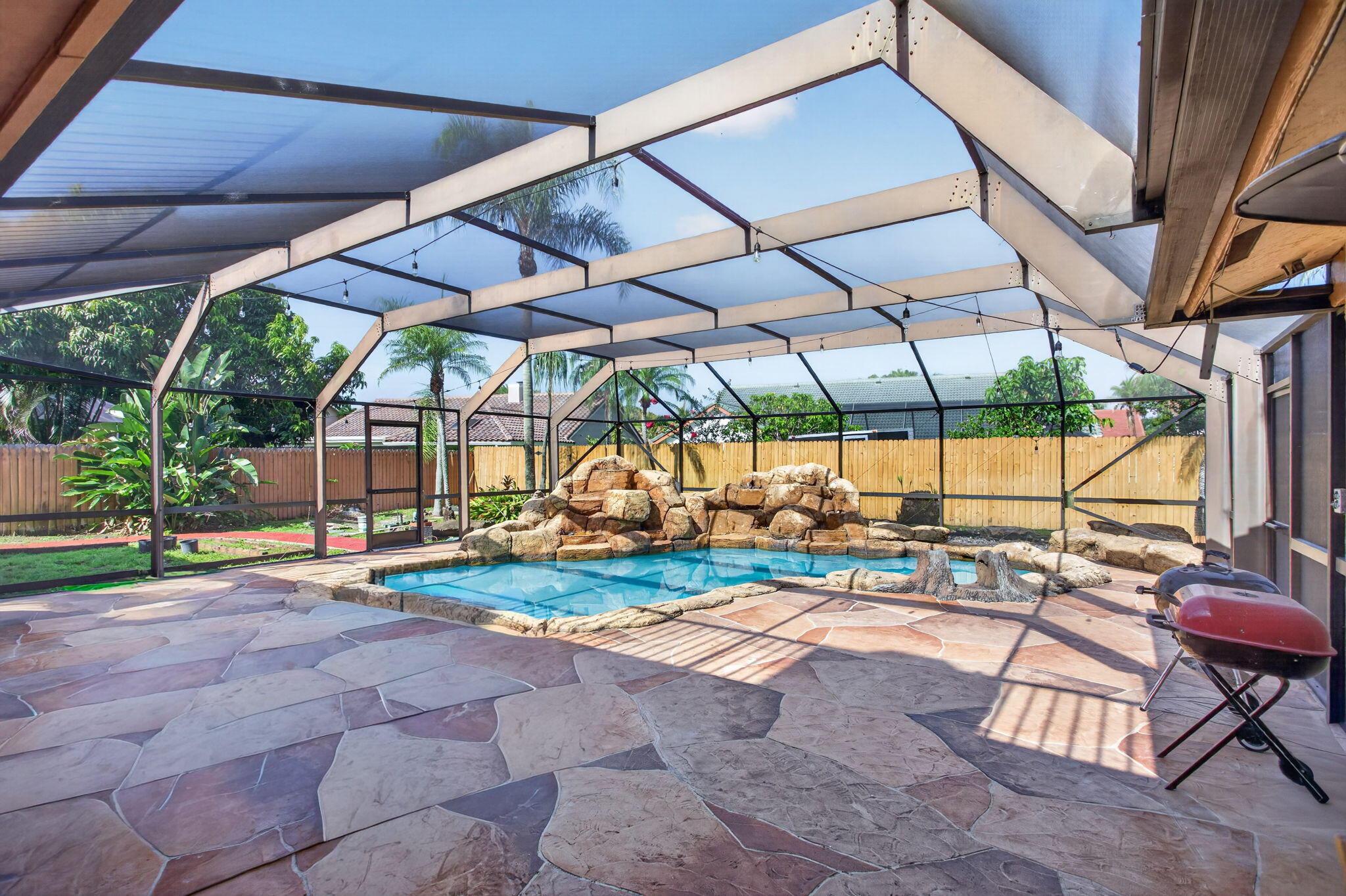 7355 NW 83RD, Tamarac FL 33321