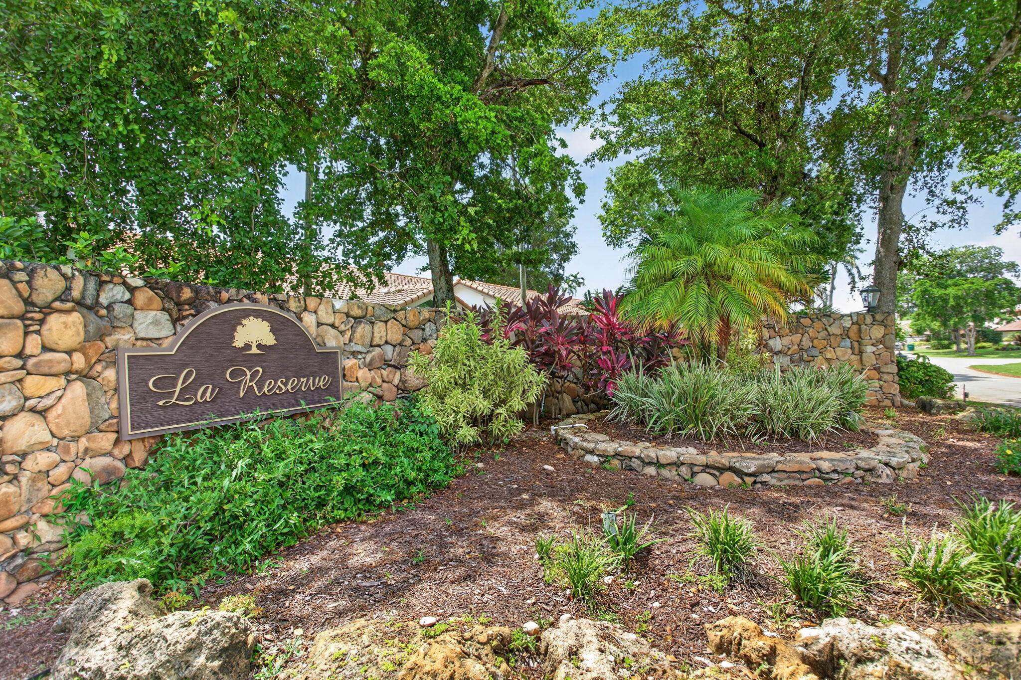 7355 NW 83RD, Tamarac FL 33321