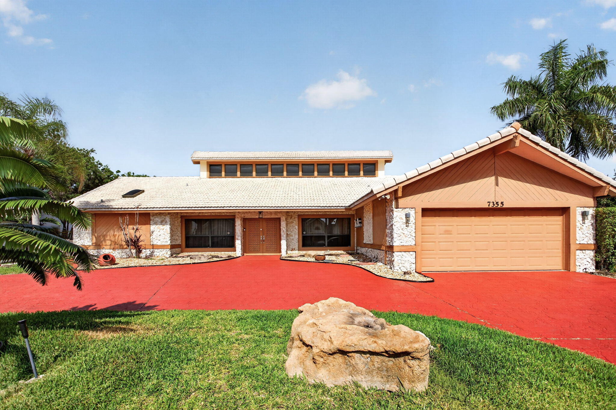 7355 NW 83RD, Tamarac FL 33321