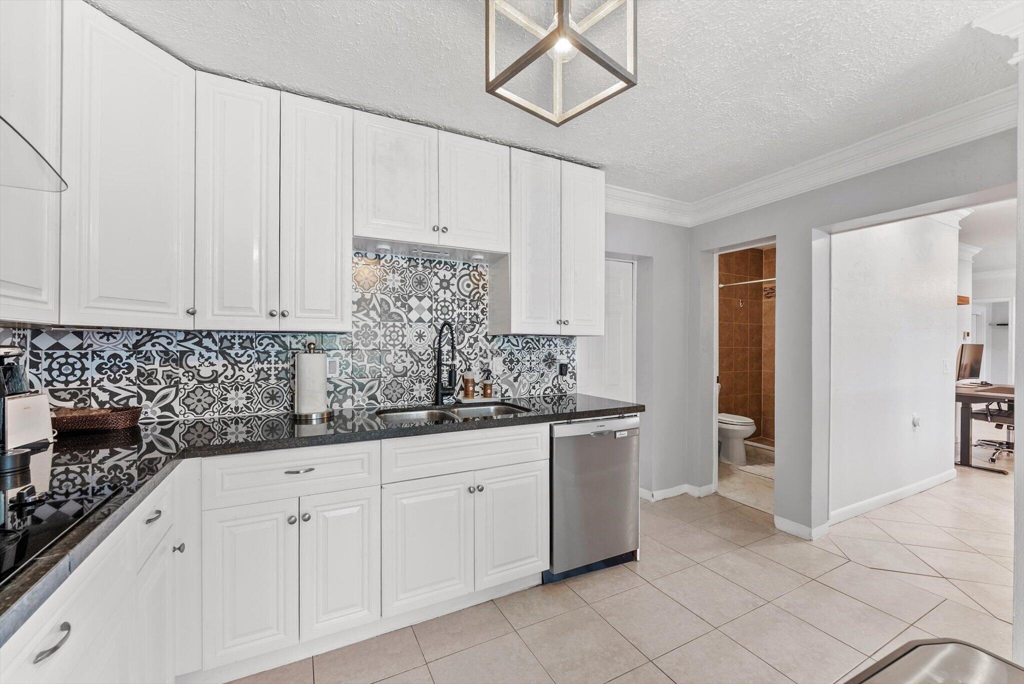 728 NE 9TH, Boynton Beach FL 33435