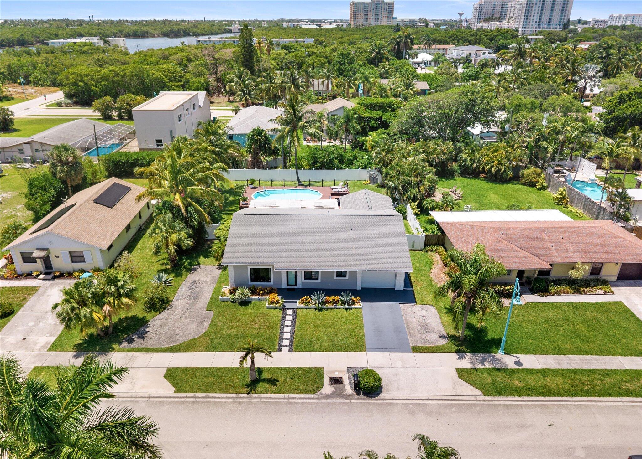 728 NE 9TH, Boynton Beach FL 33435