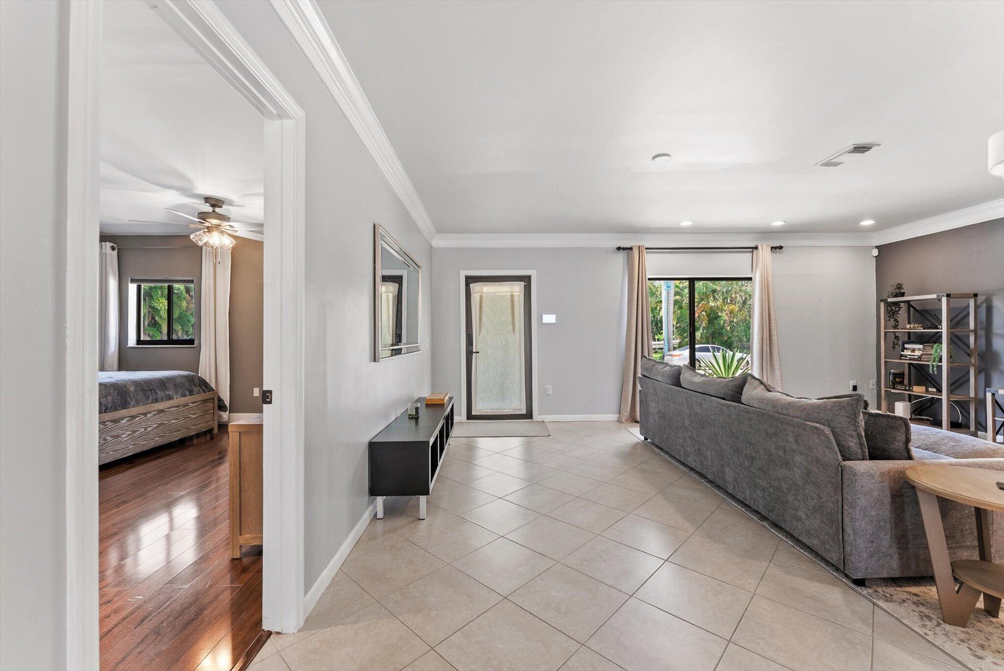 728 NE 9TH, Boynton Beach FL 33435
