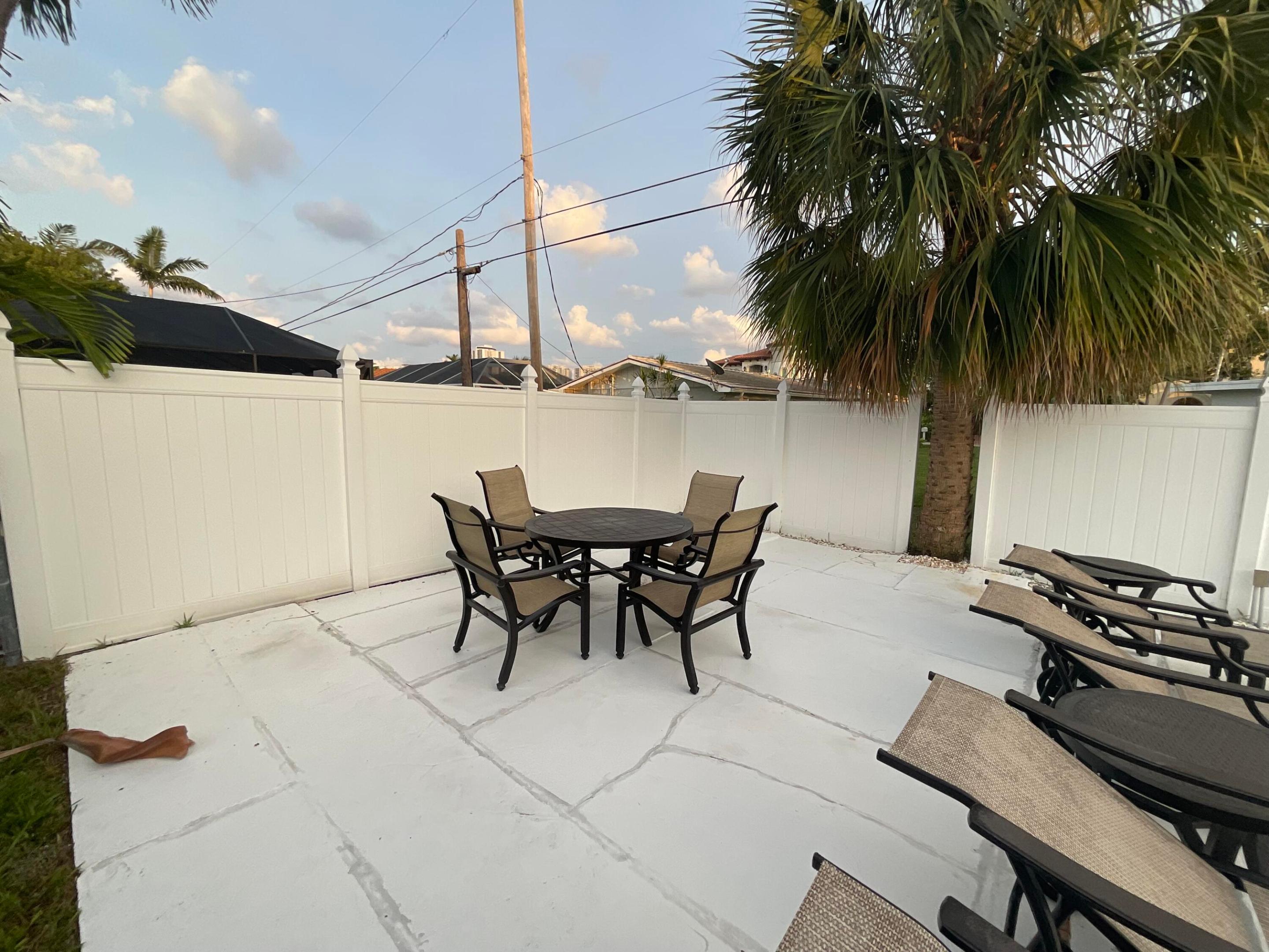 1061 Bimini, West Palm Beach FL 33404