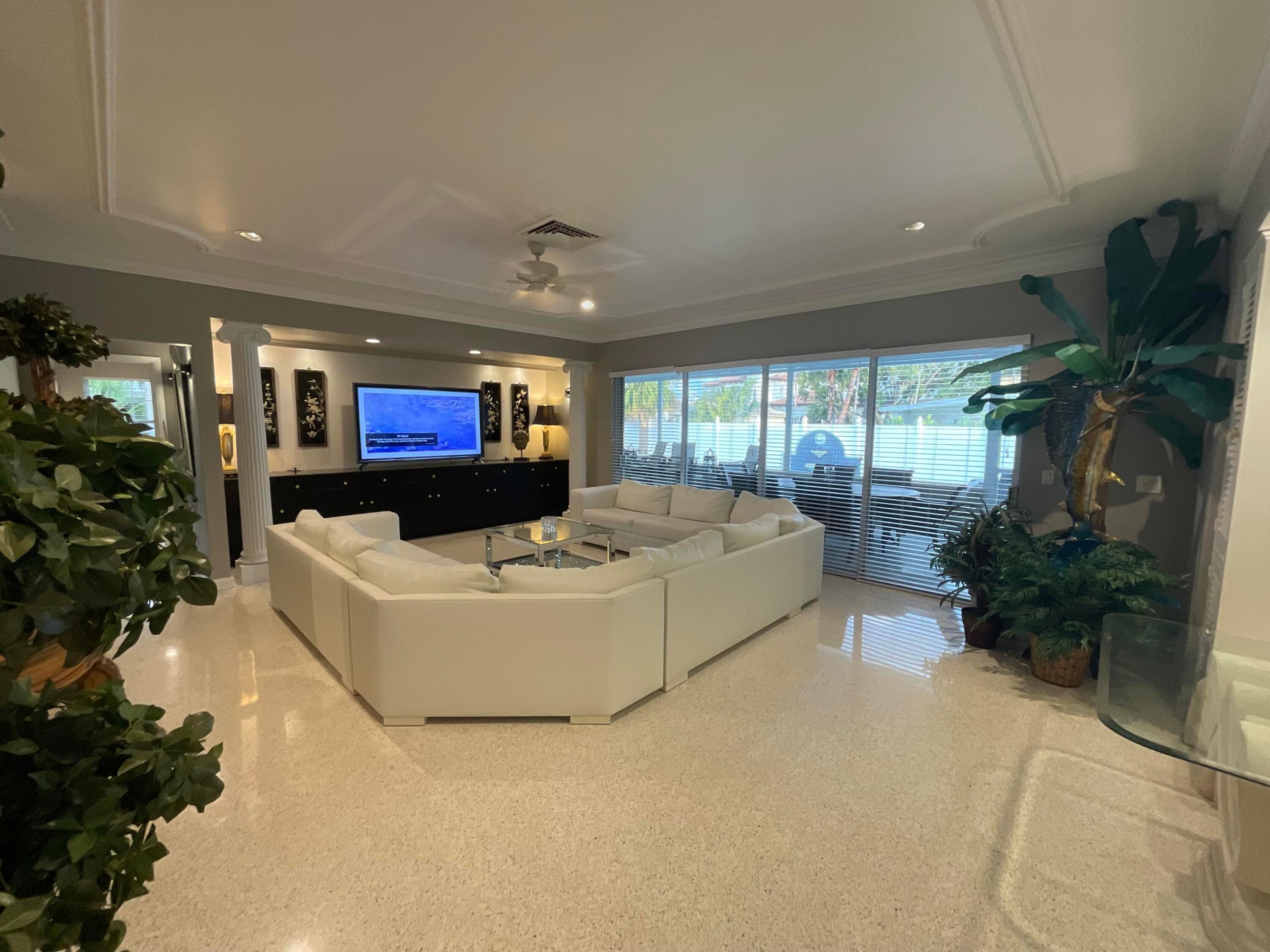 1061 Bimini, West Palm Beach FL 33404