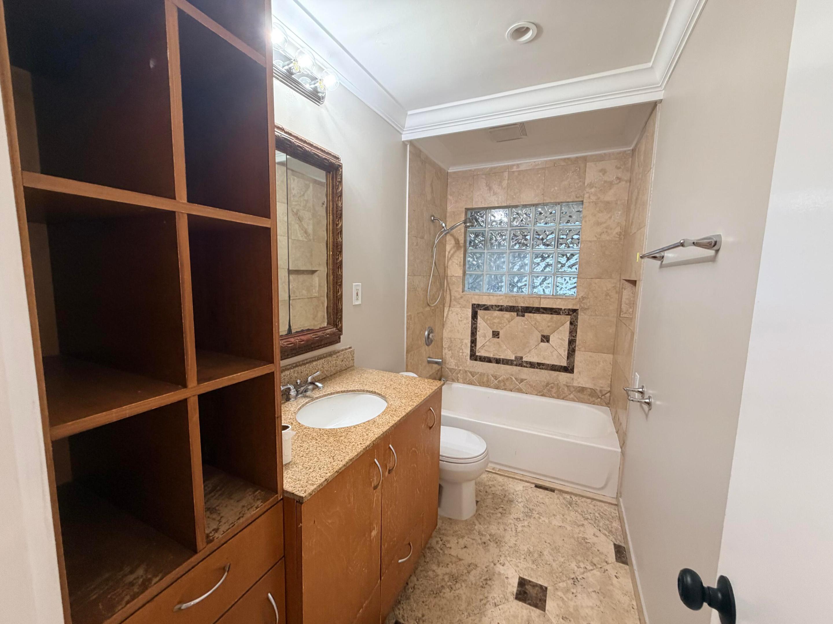 121 N 12TH, Lantana FL 33462