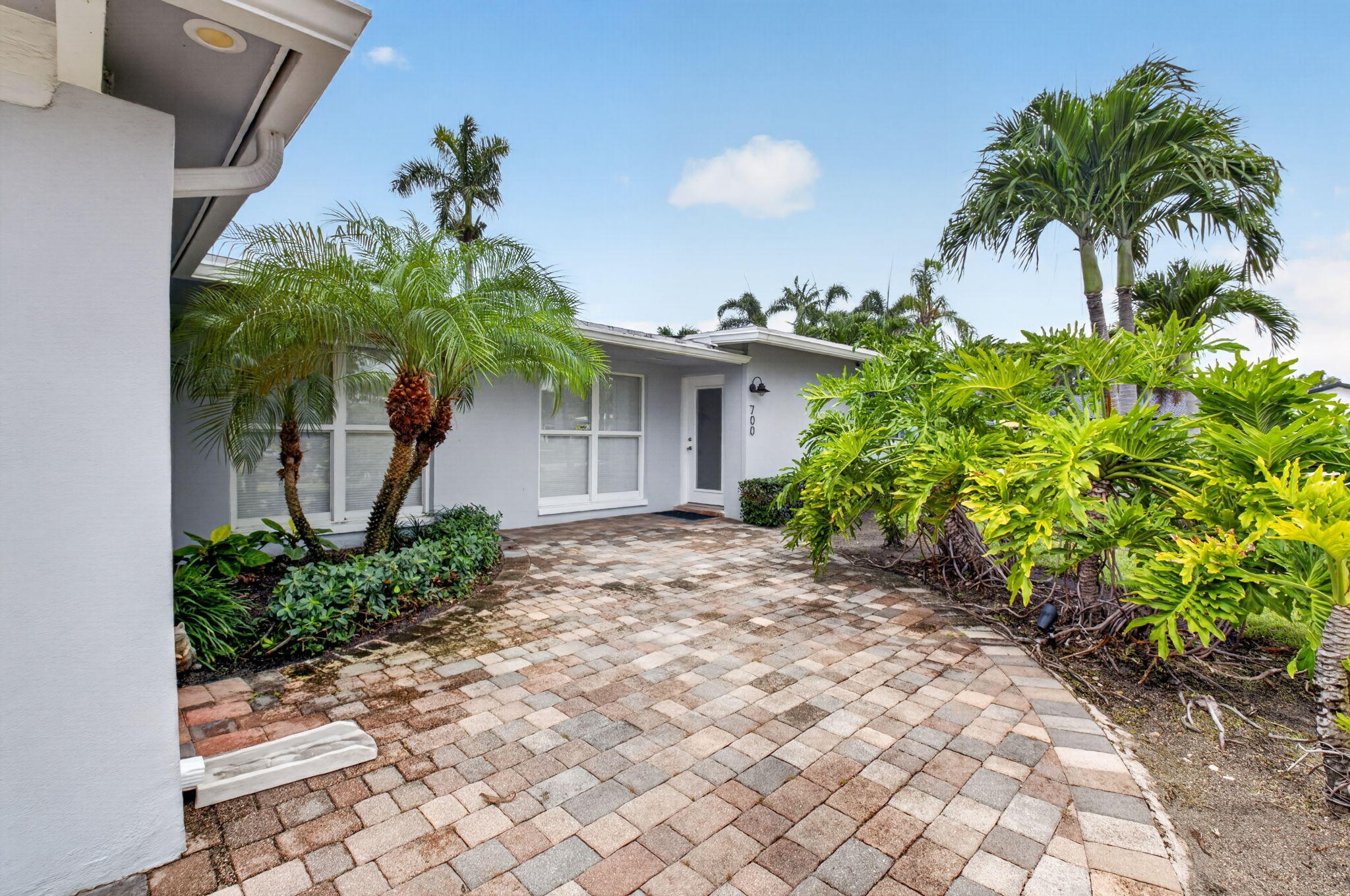 700 NE 70th, Boca Raton FL 33487