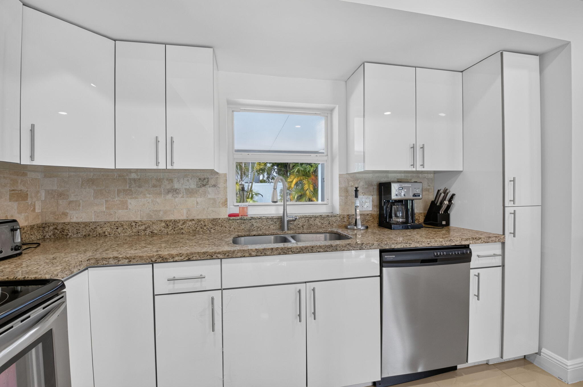 700 NE 70th, Boca Raton FL 33487
