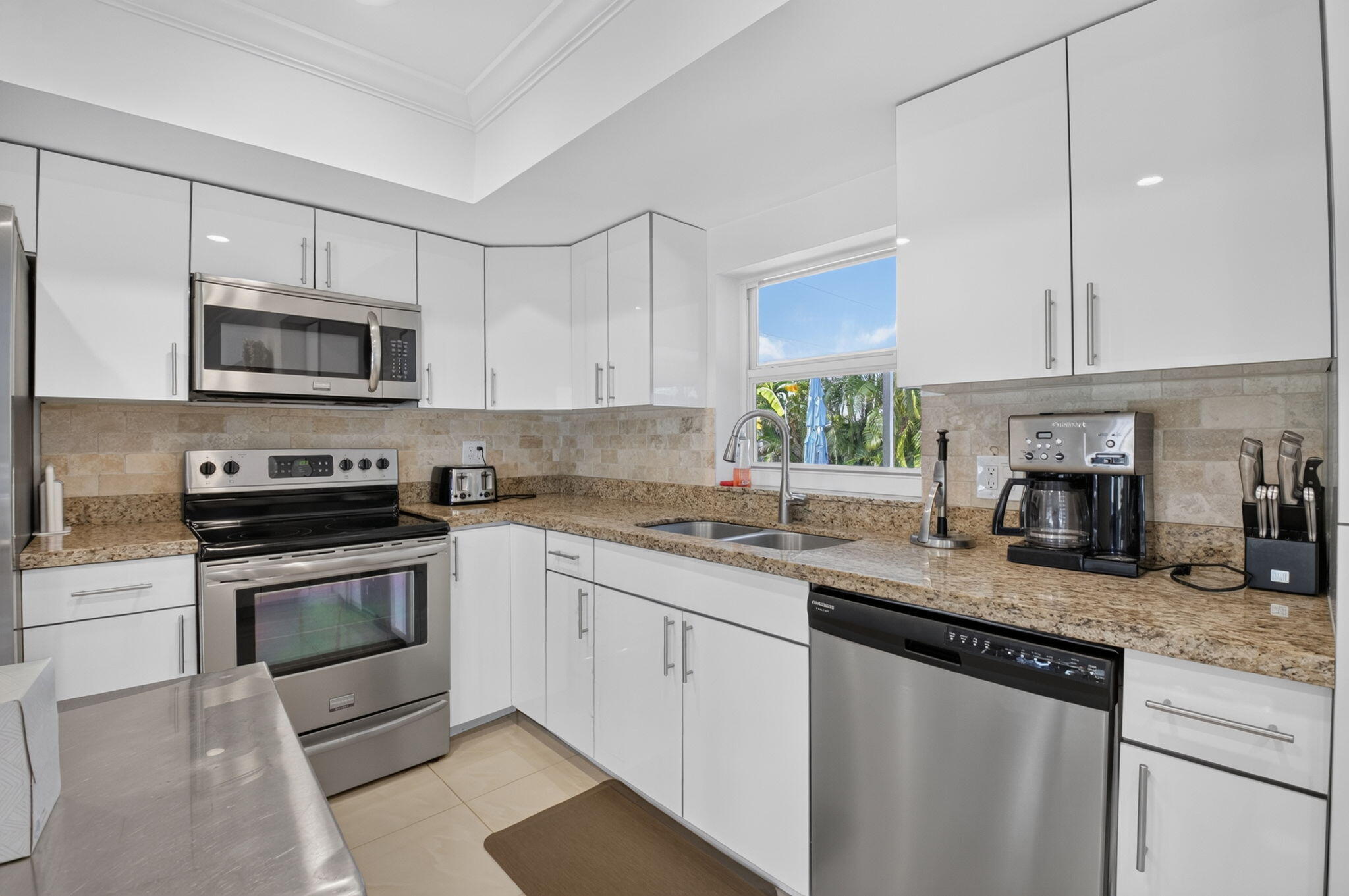 700 NE 70th, Boca Raton FL 33487