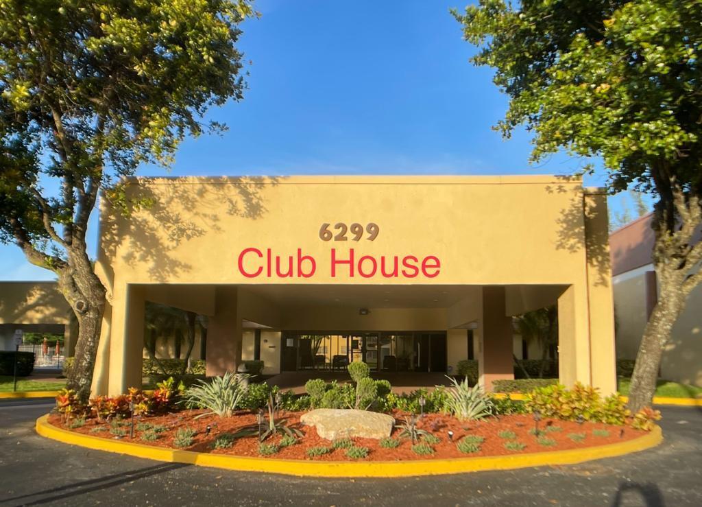 5830 NW 64TH #101, Tamarac FL 33319