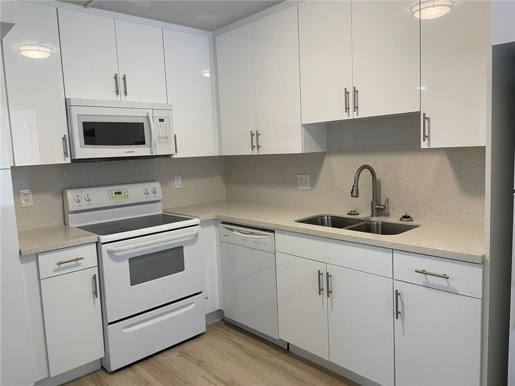 235 LAKEVIEW #102, Weston FL 33326