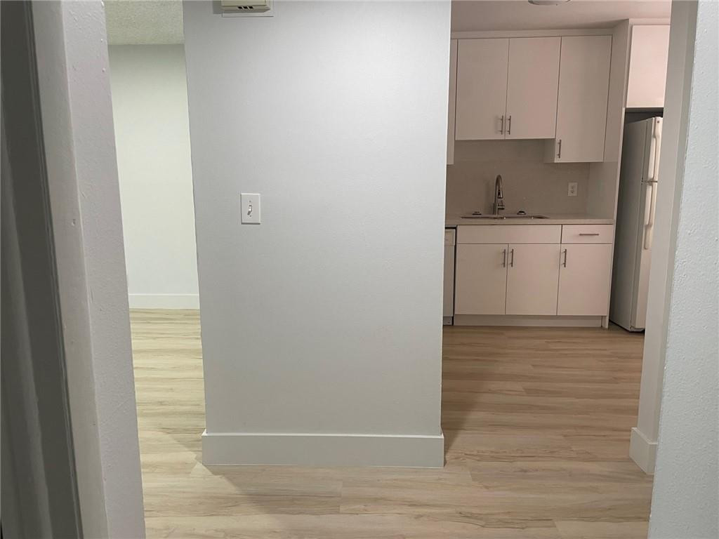 235 LAKEVIEW #102, Weston FL 33326