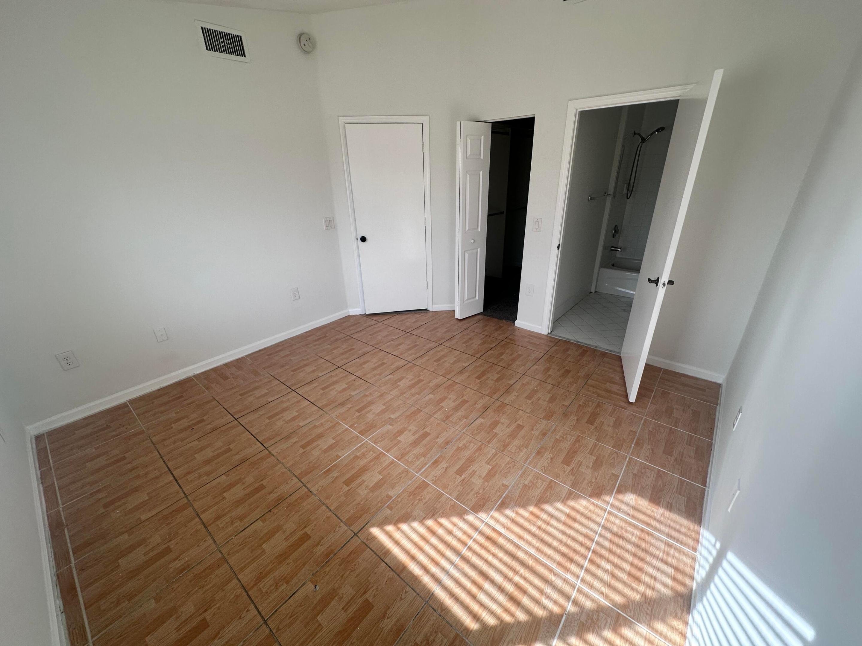 3474 Briar Bay #204, West Palm Beach FL 33411