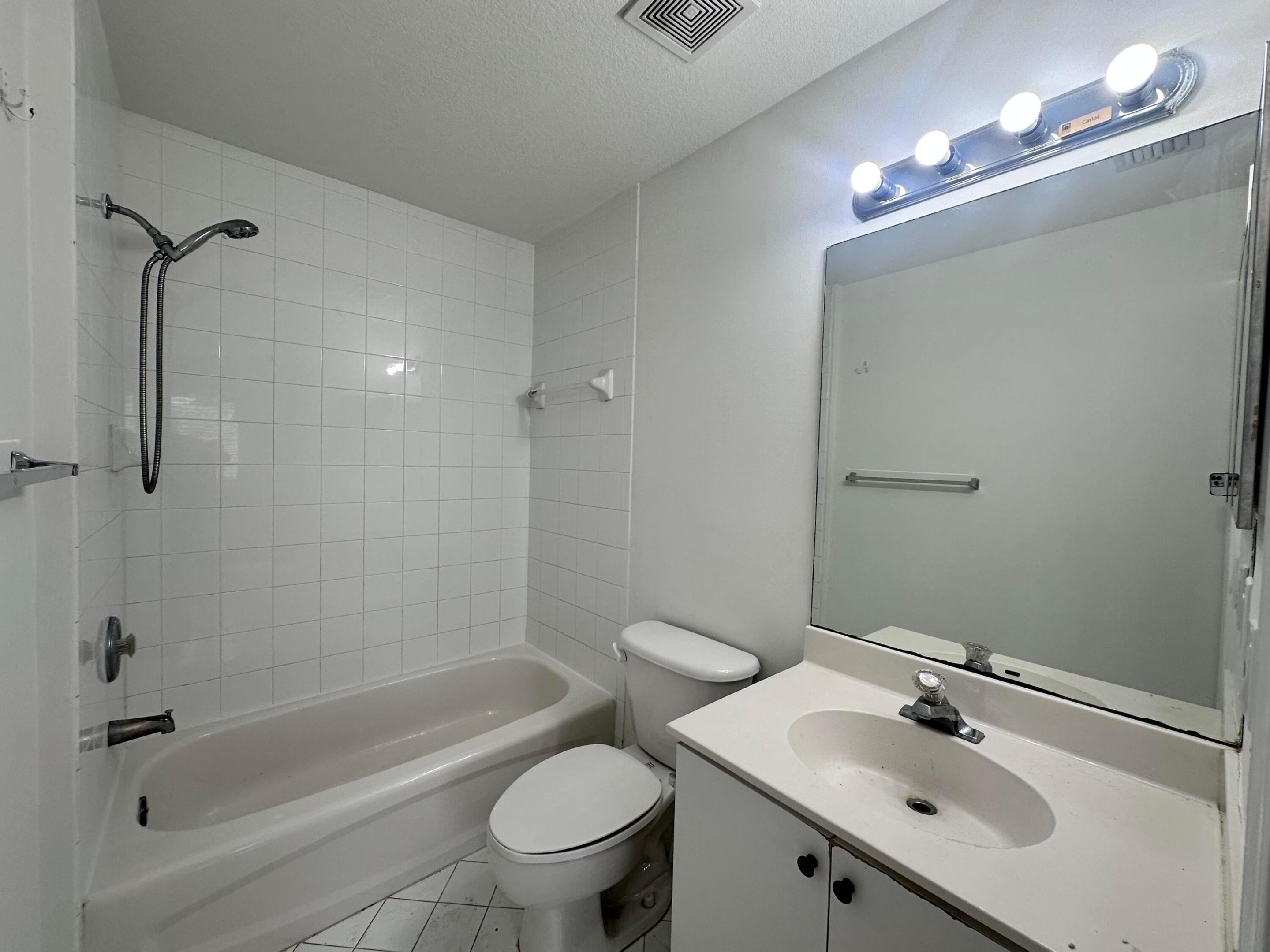 3474 Briar Bay #204, West Palm Beach FL 33411