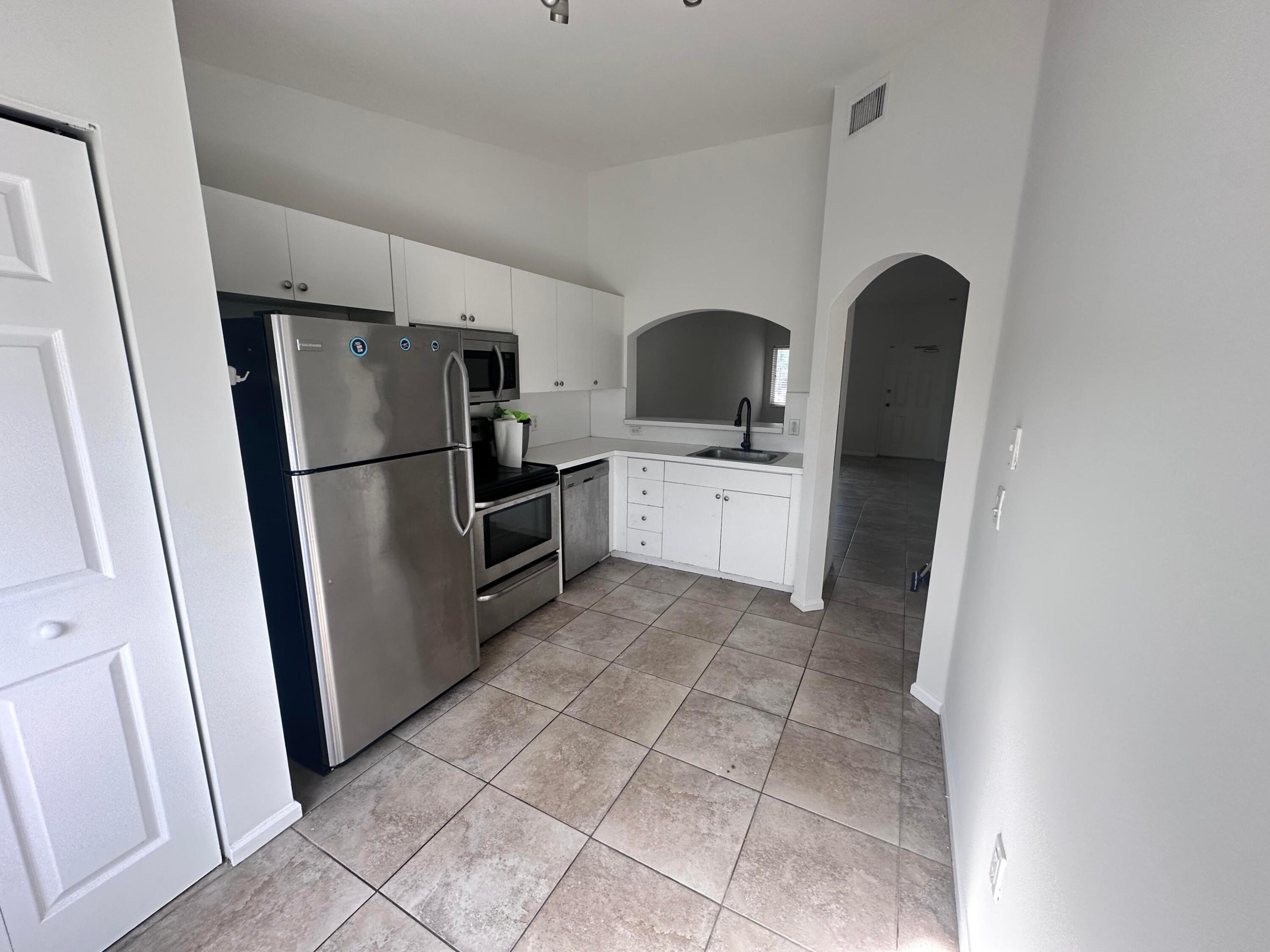 3474 Briar Bay #204, West Palm Beach FL 33411
