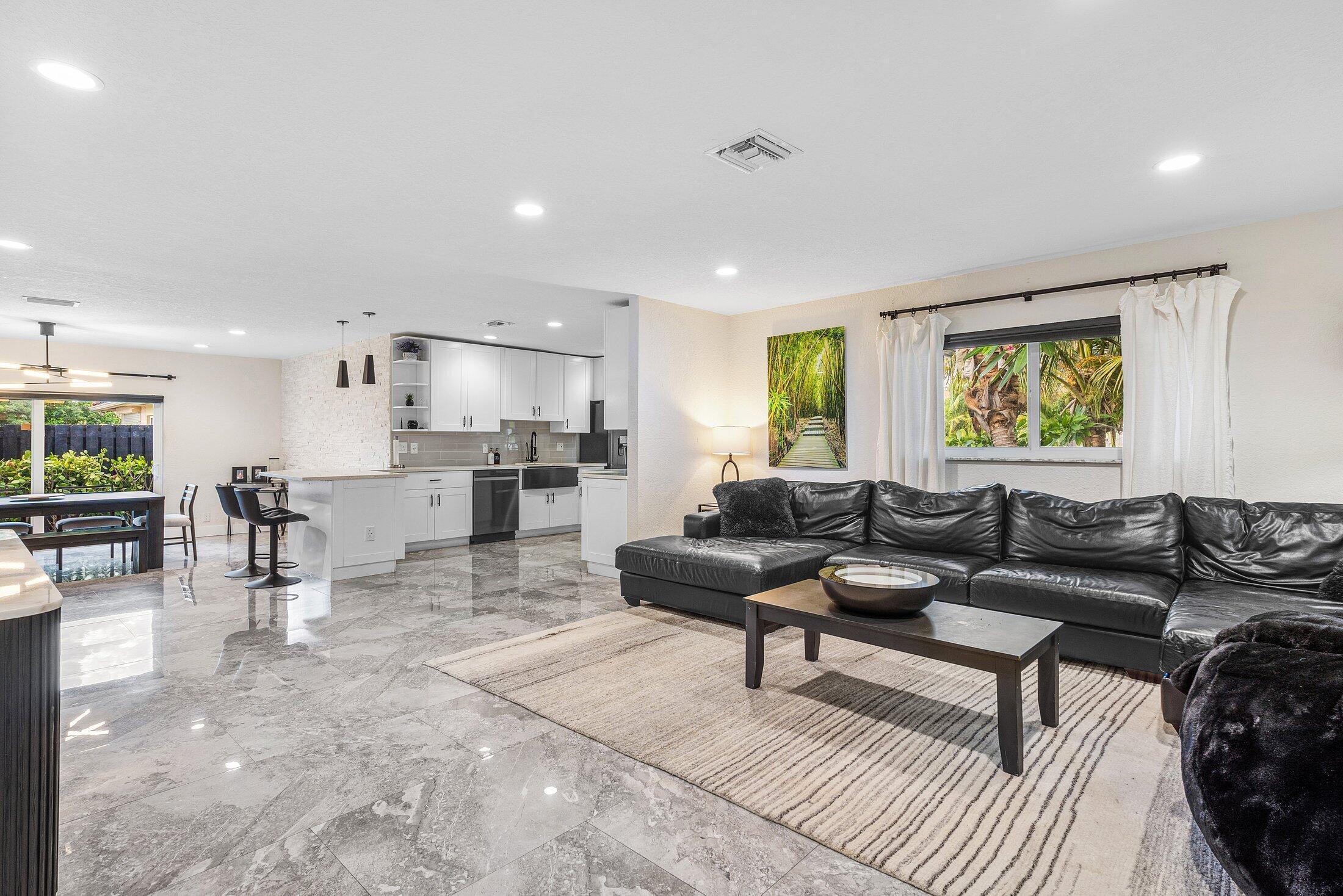 2200 SE 9TH, Pompano Beach FL 33062