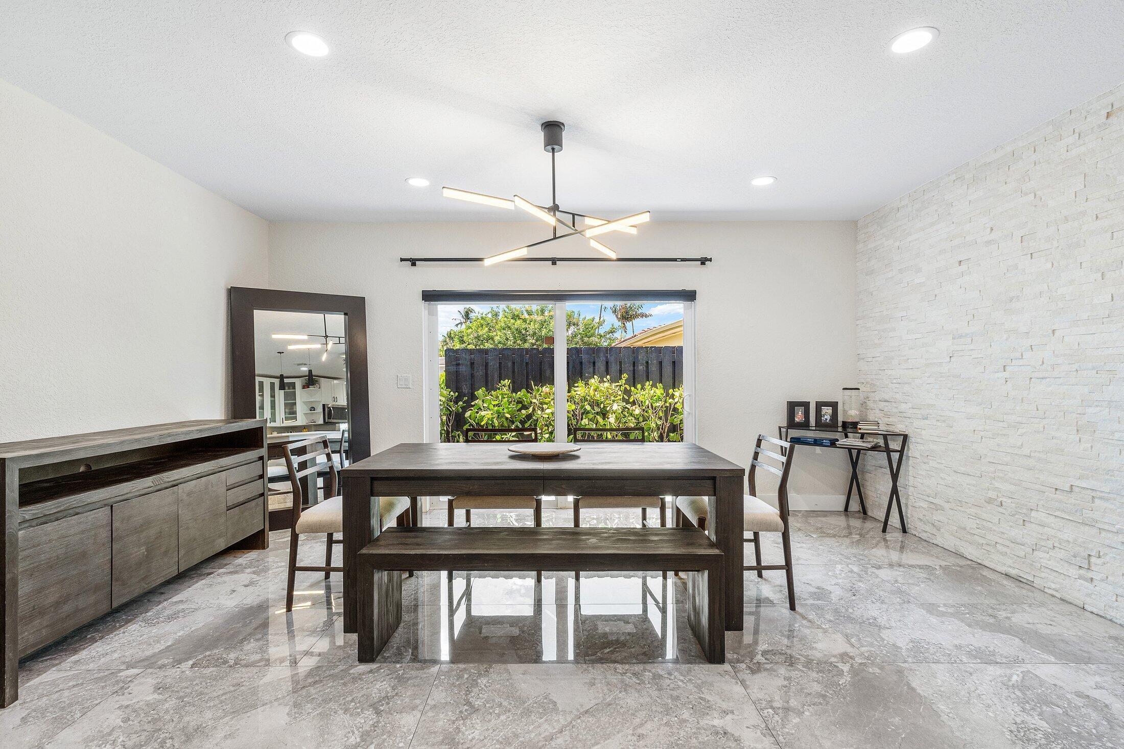 2200 SE 9TH, Pompano Beach FL 33062