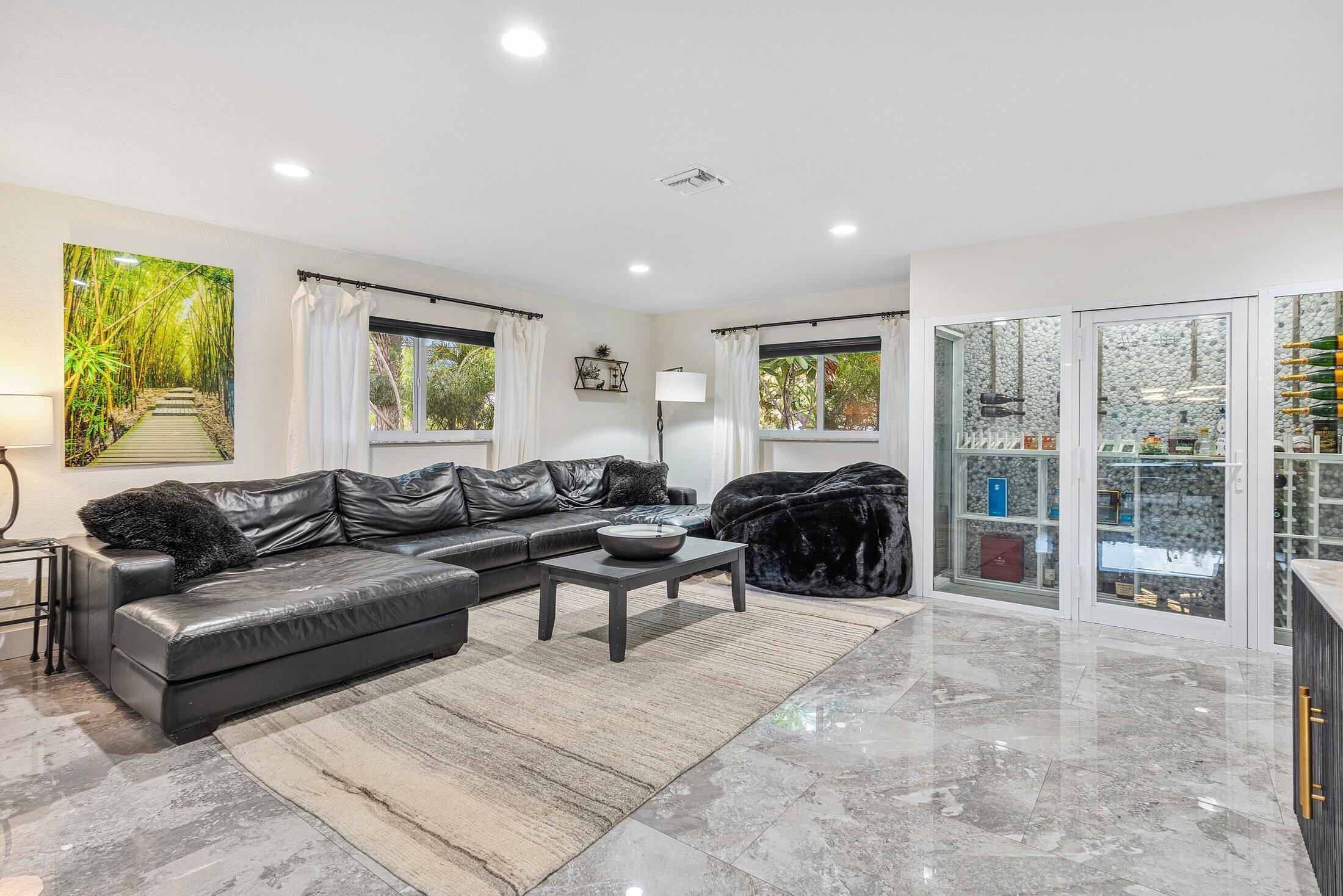 2200 SE 9TH, Pompano Beach FL 33062