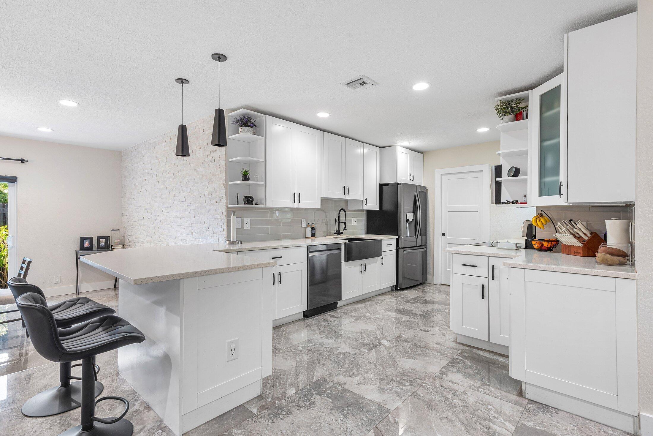 2200 SE 9TH, Pompano Beach FL 33062