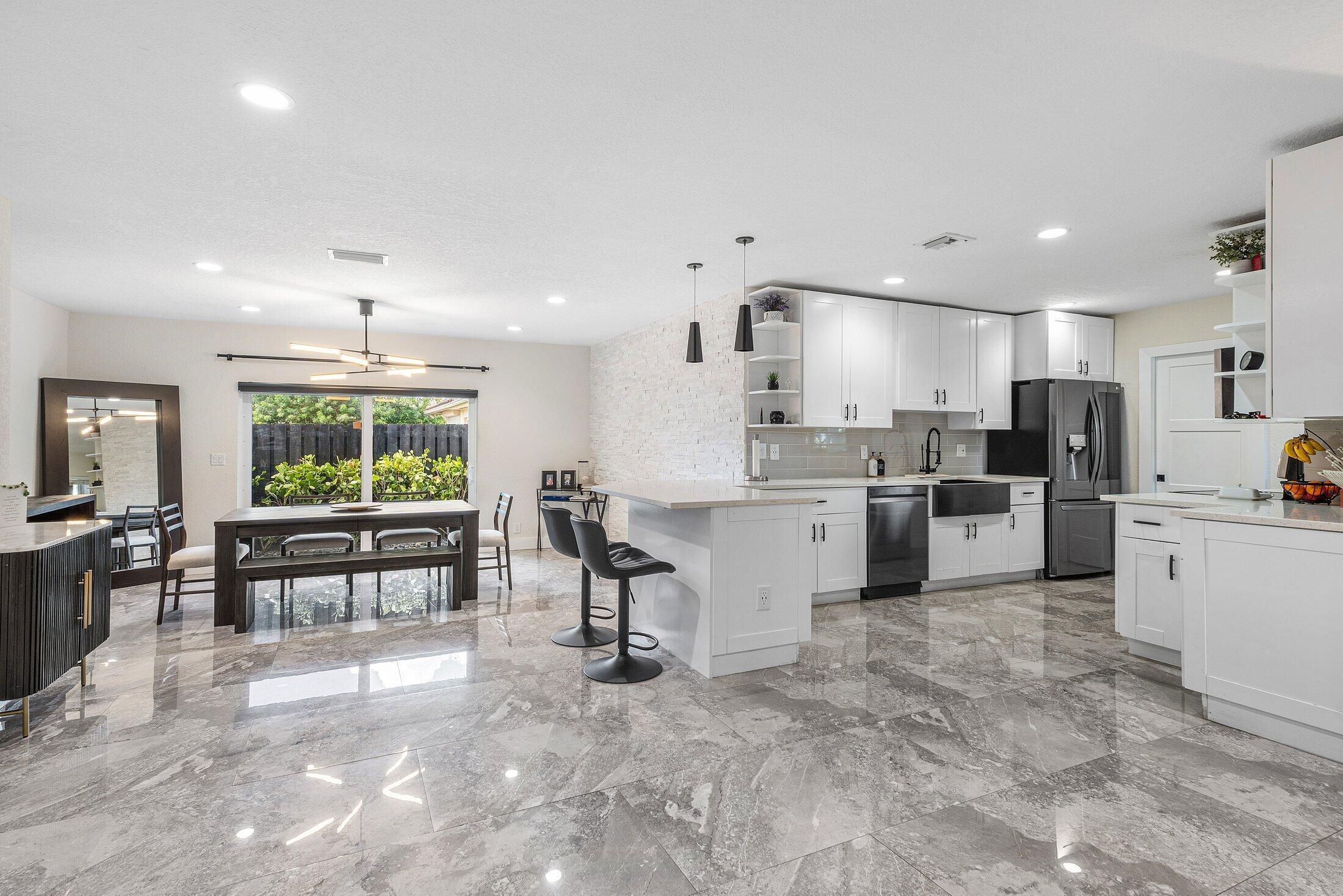 2200 SE 9TH, Pompano Beach FL 33062
