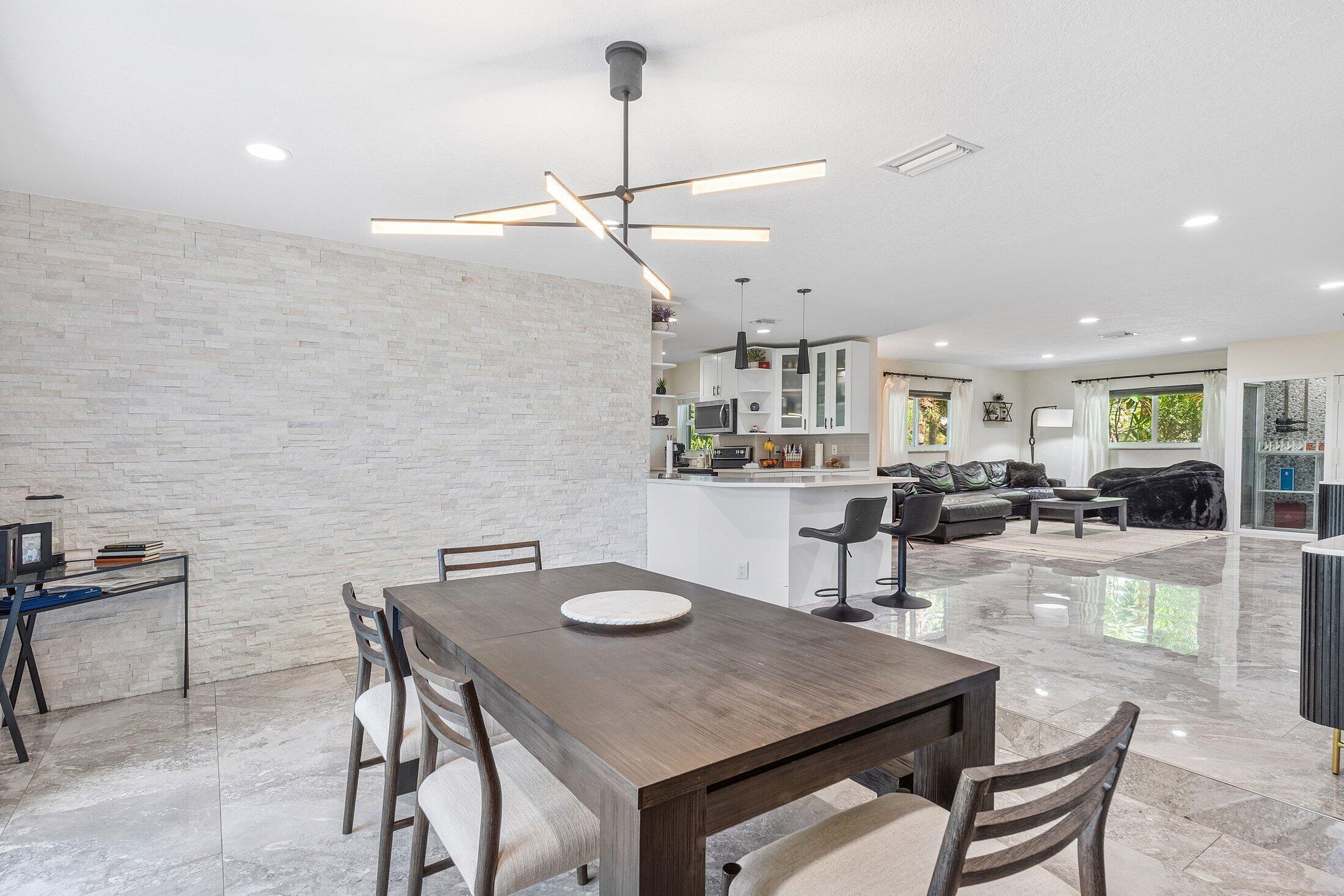 2200 SE 9TH, Pompano Beach FL 33062