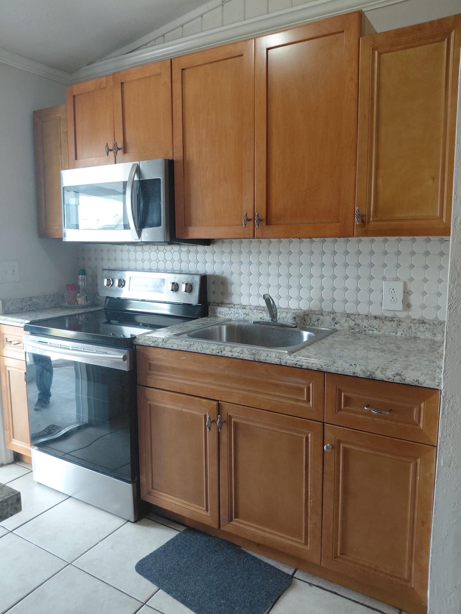 4610 Belvedere #Unit 2, Haverhill FL 33415