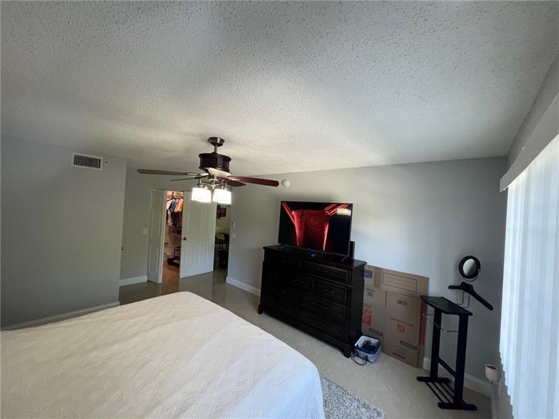 5051 WILES #207, Coconut Creek FL 33073