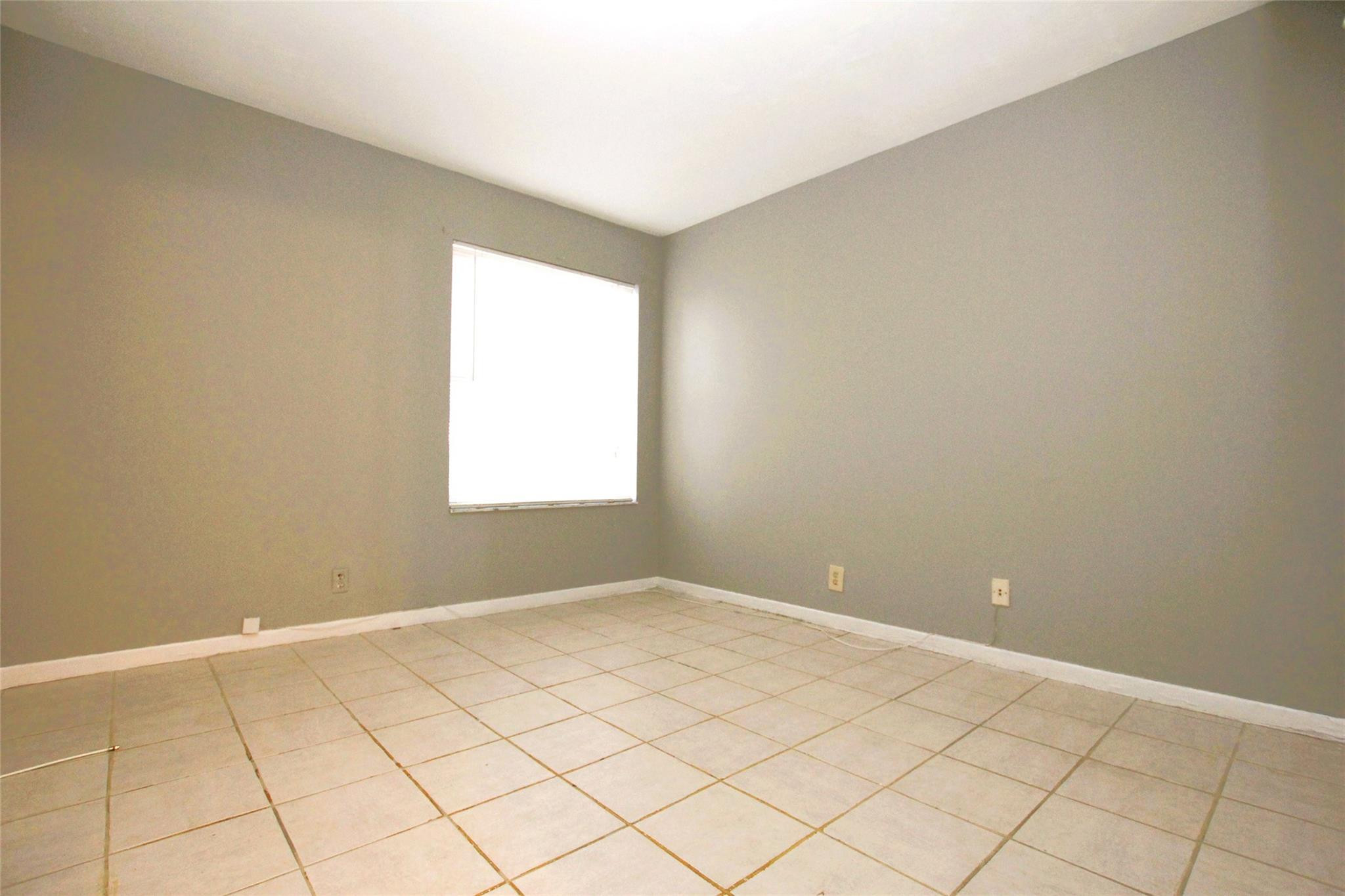 217 LAKE POINTE #107, Oakland Park FL 33309