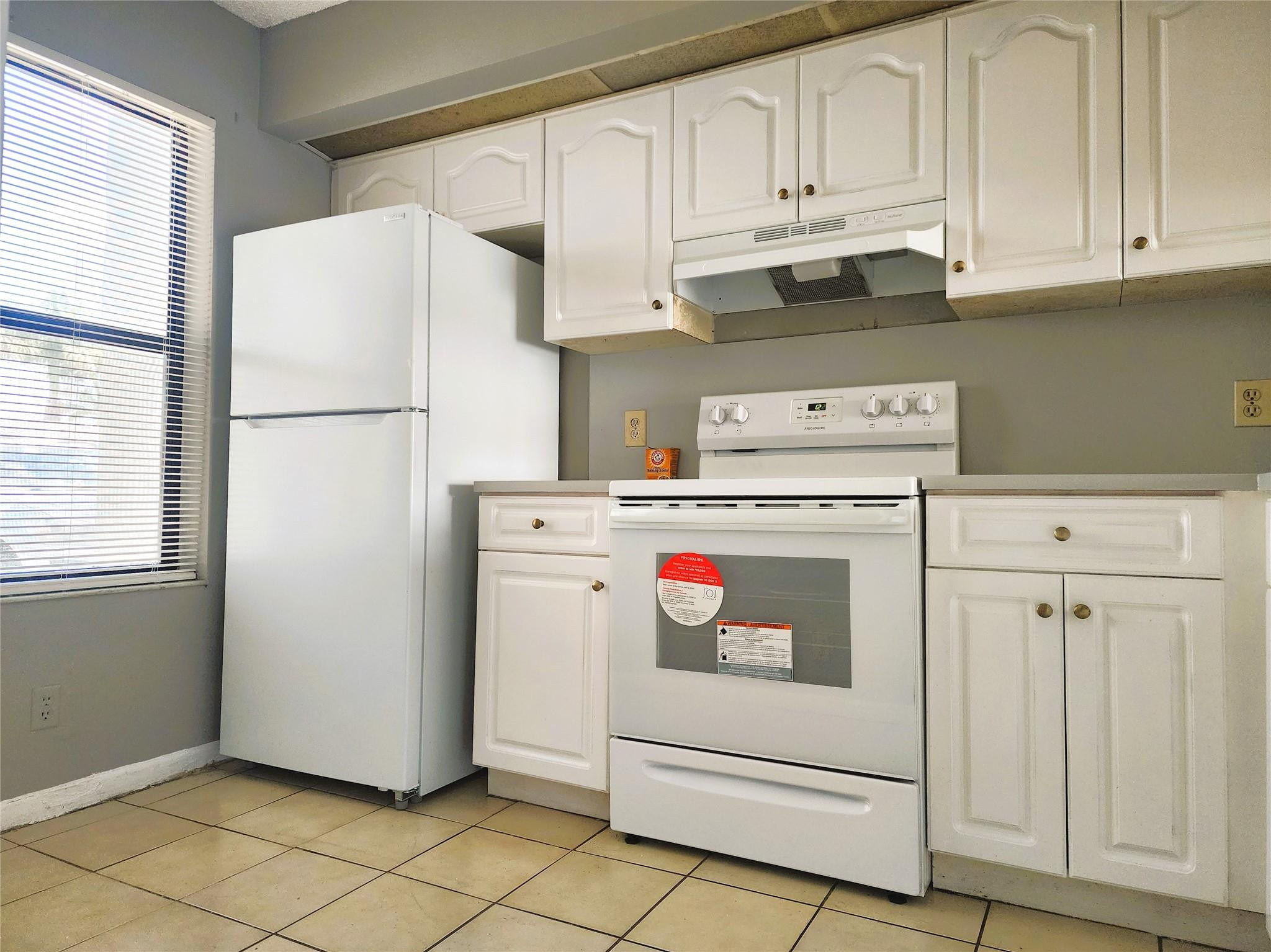 217 LAKE POINTE #107, Oakland Park FL 33309