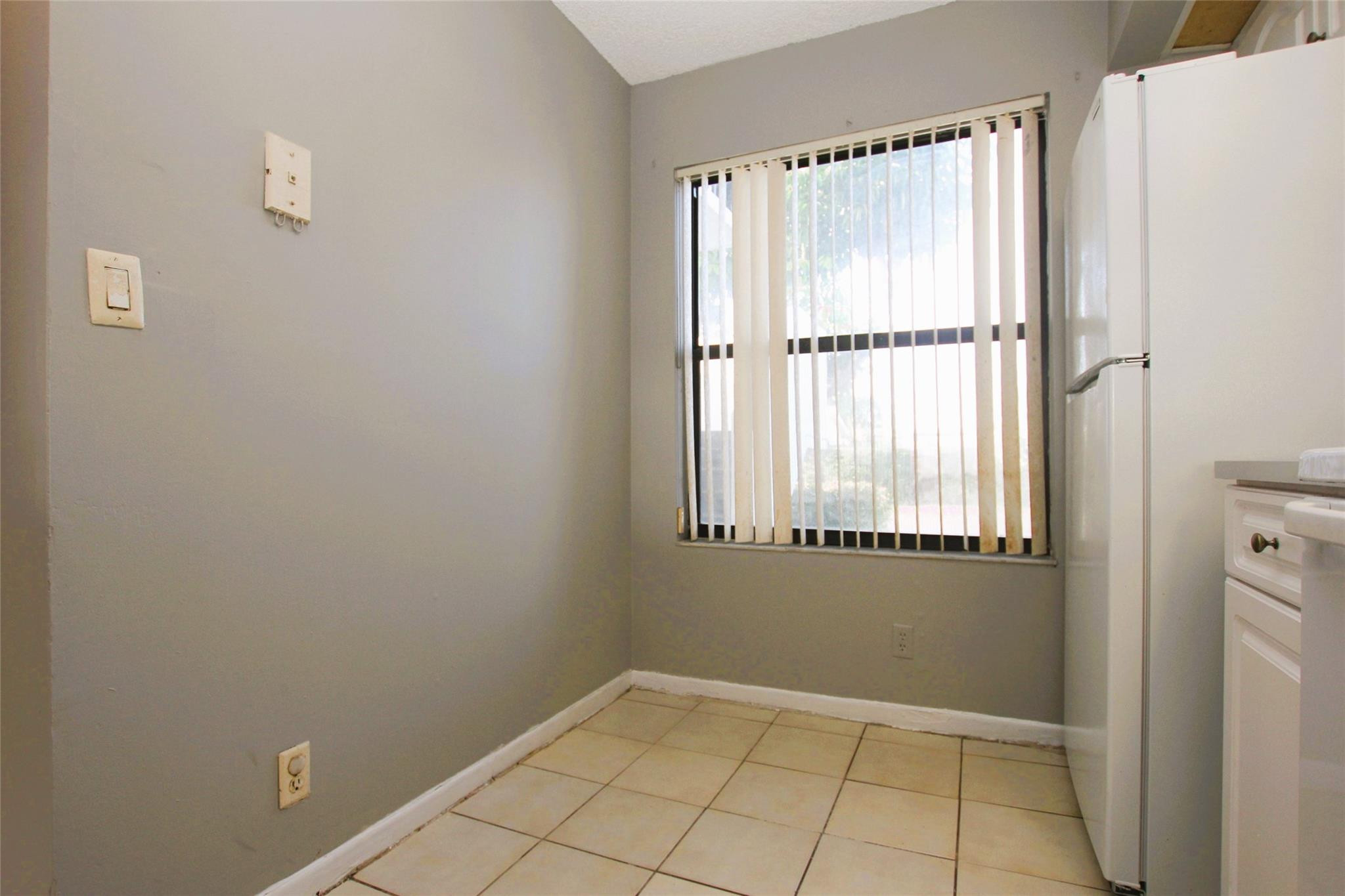 217 LAKE POINTE #107, Oakland Park FL 33309