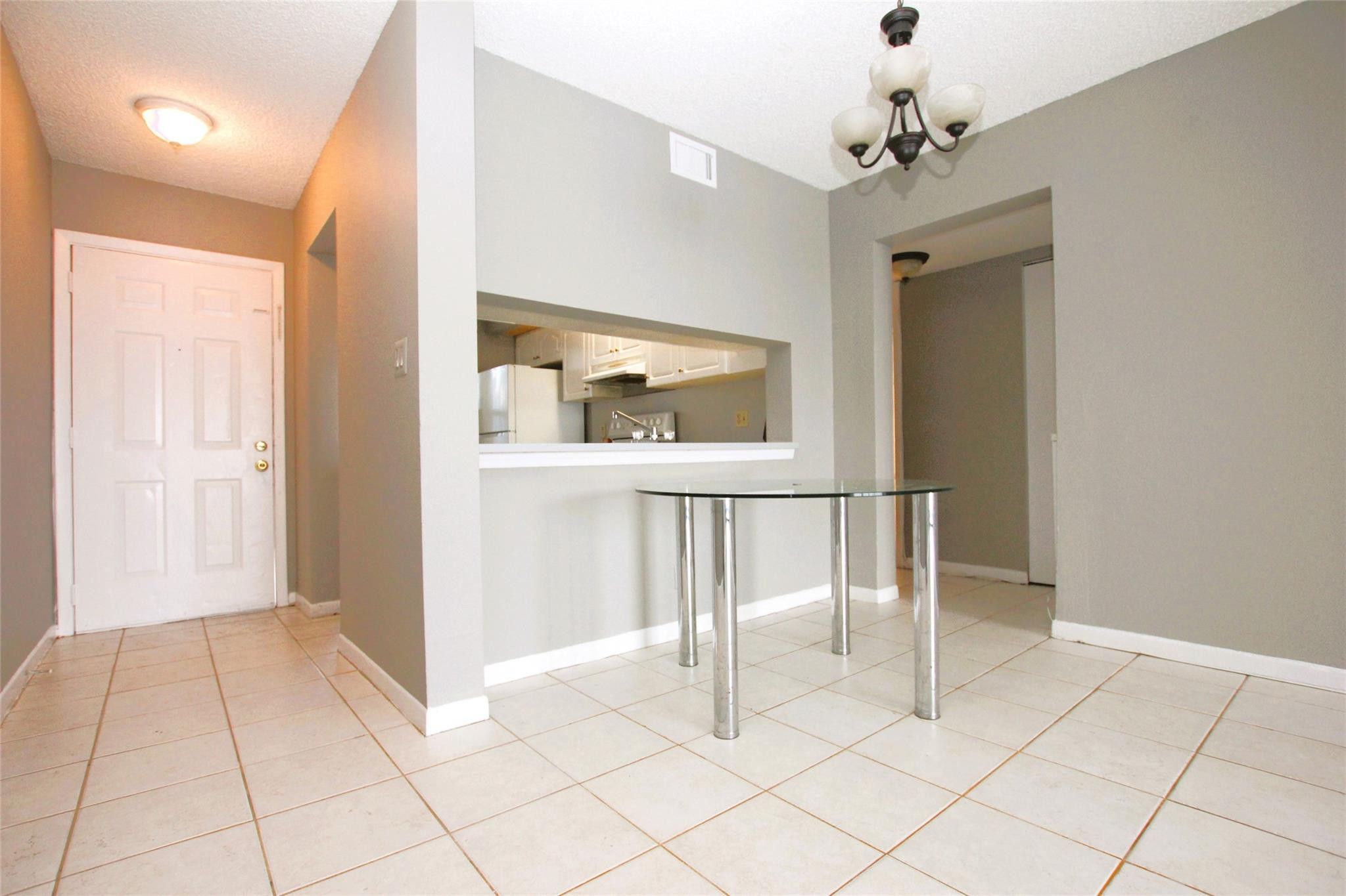 217 LAKE POINTE #107, Oakland Park FL 33309