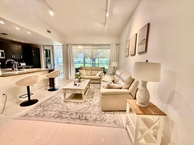 7508 LA PAZ #202, Boca Raton FL 33433