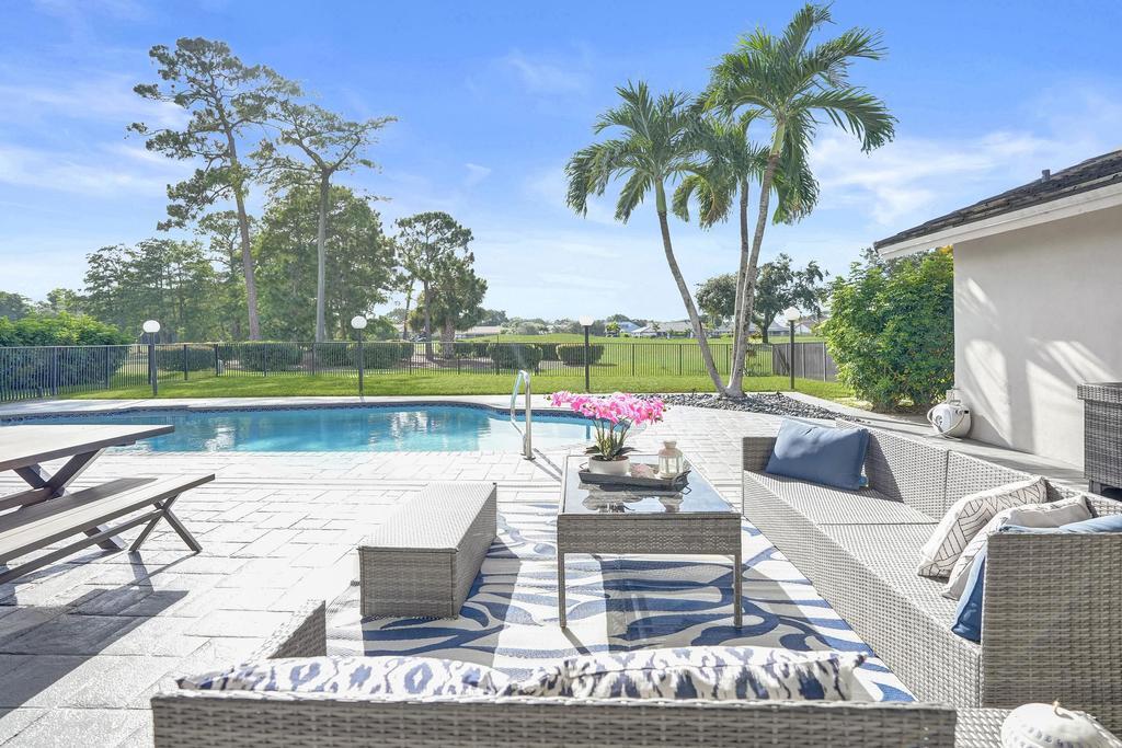 10875 Boca Woods, Boca Raton FL 33428