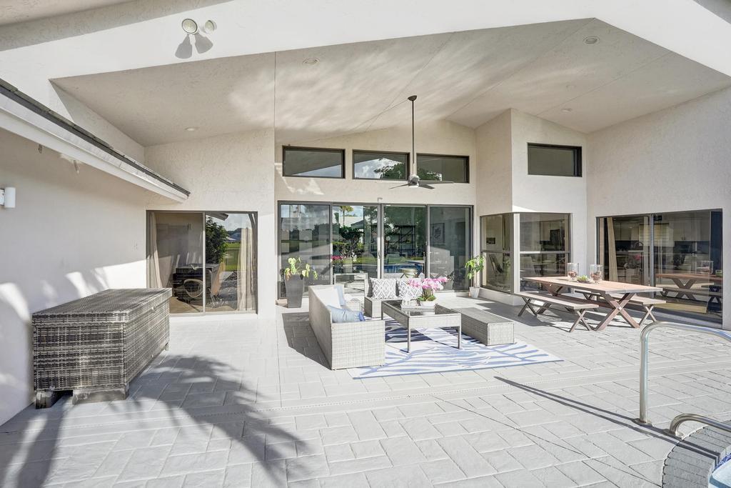 10875 Boca Woods, Boca Raton FL 33428
